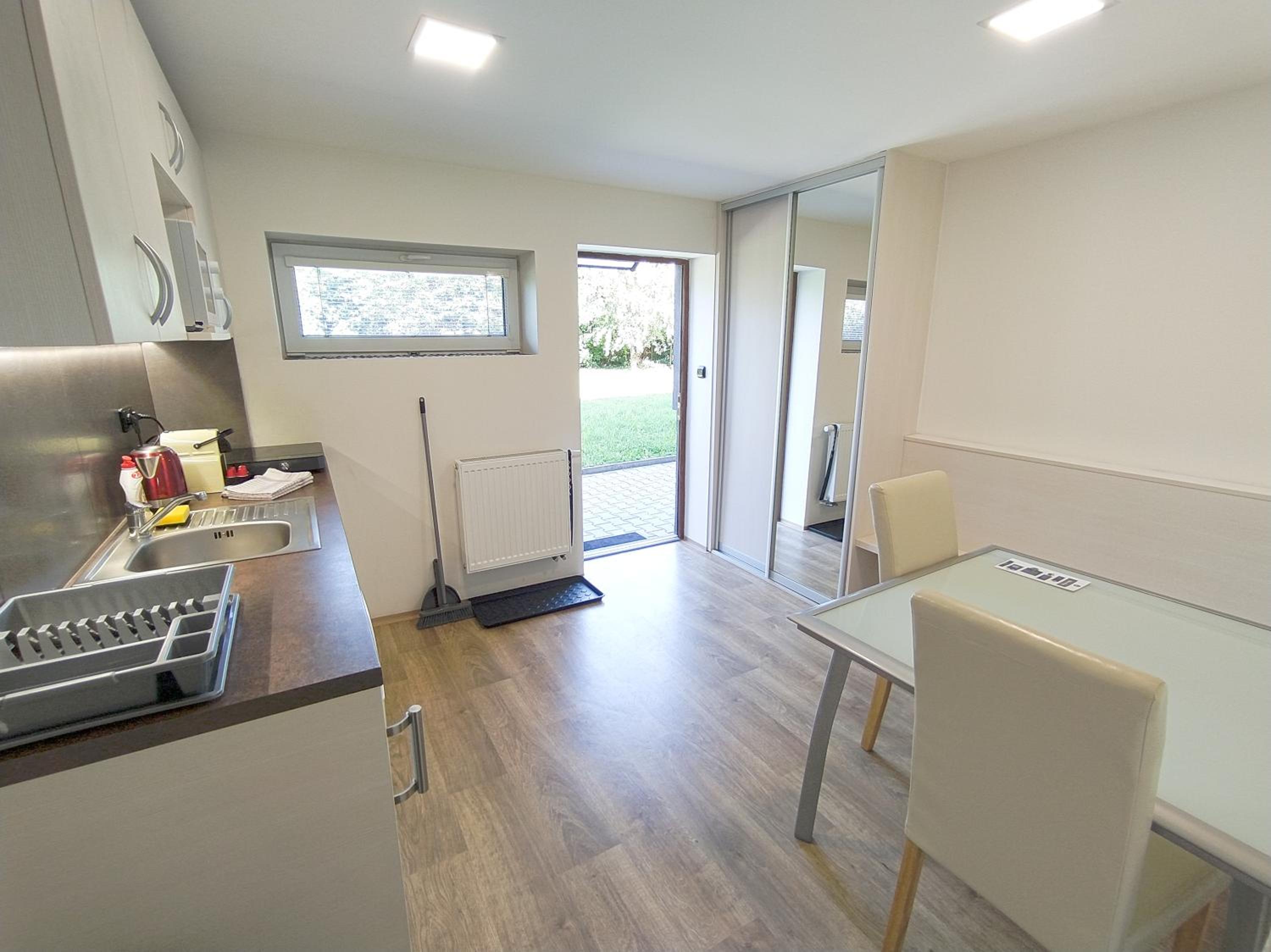 Studio Apartment - Photo 3