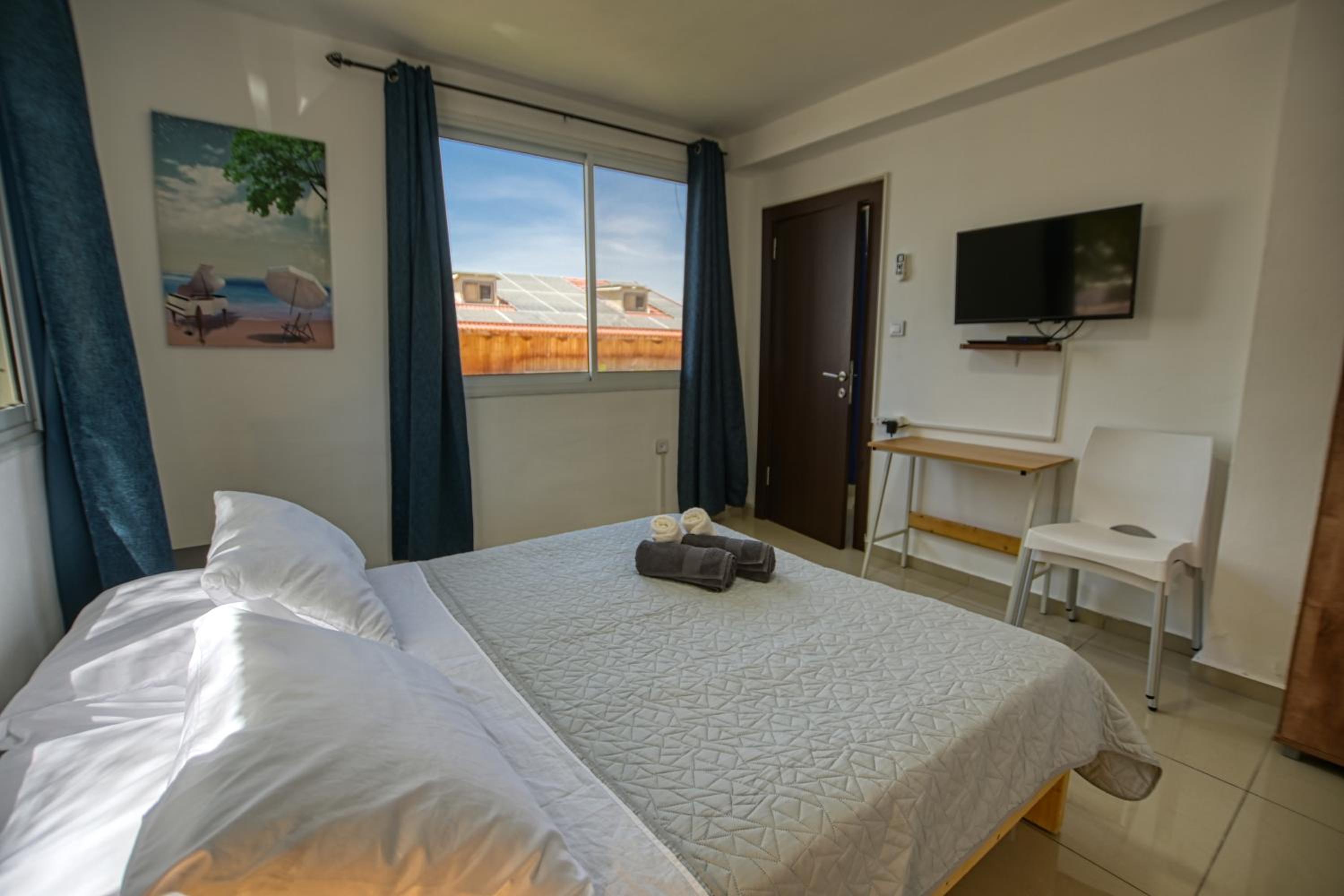 One-Bedroom Apartment - Photo 18