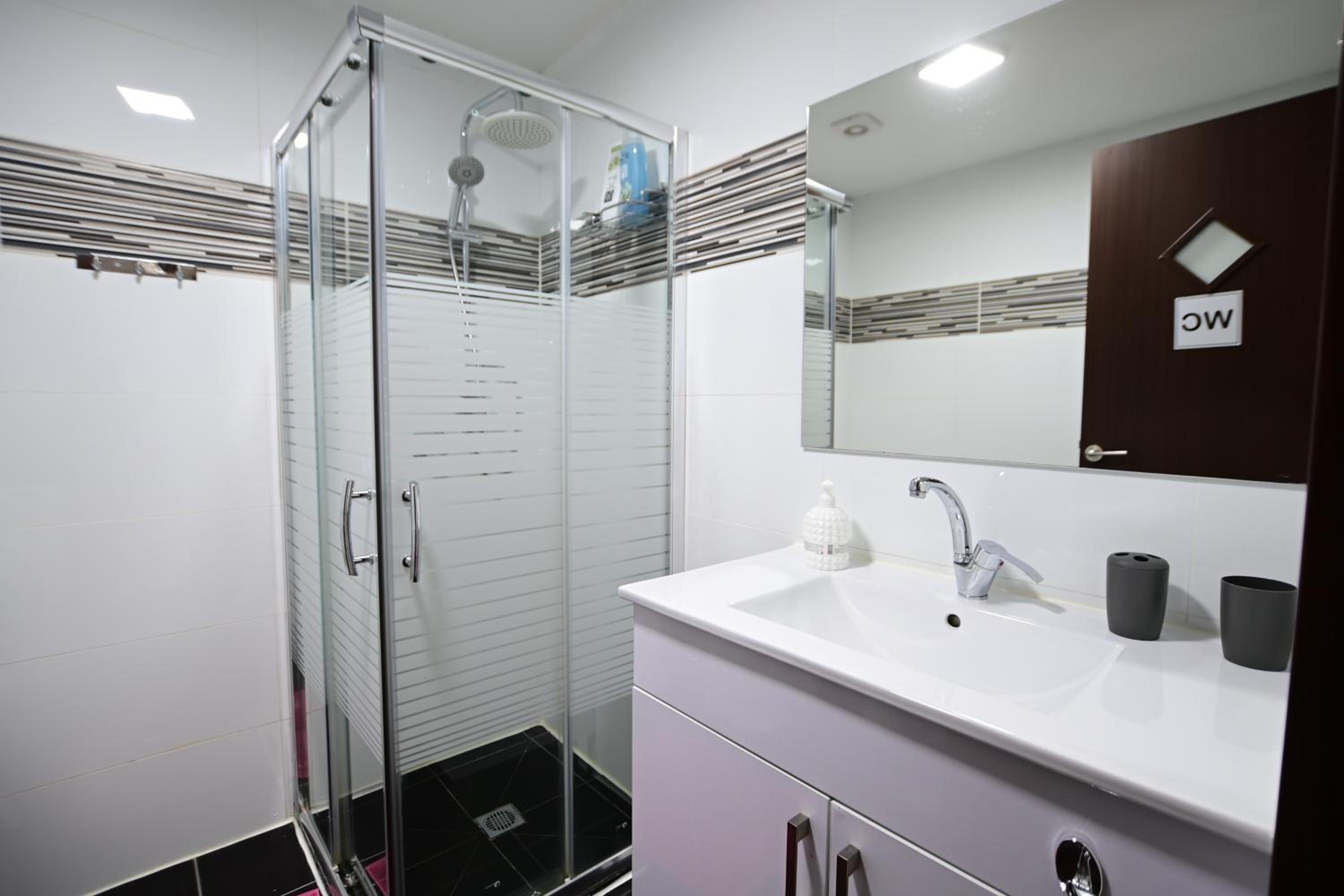 One-Bedroom Apartment - Photo 20