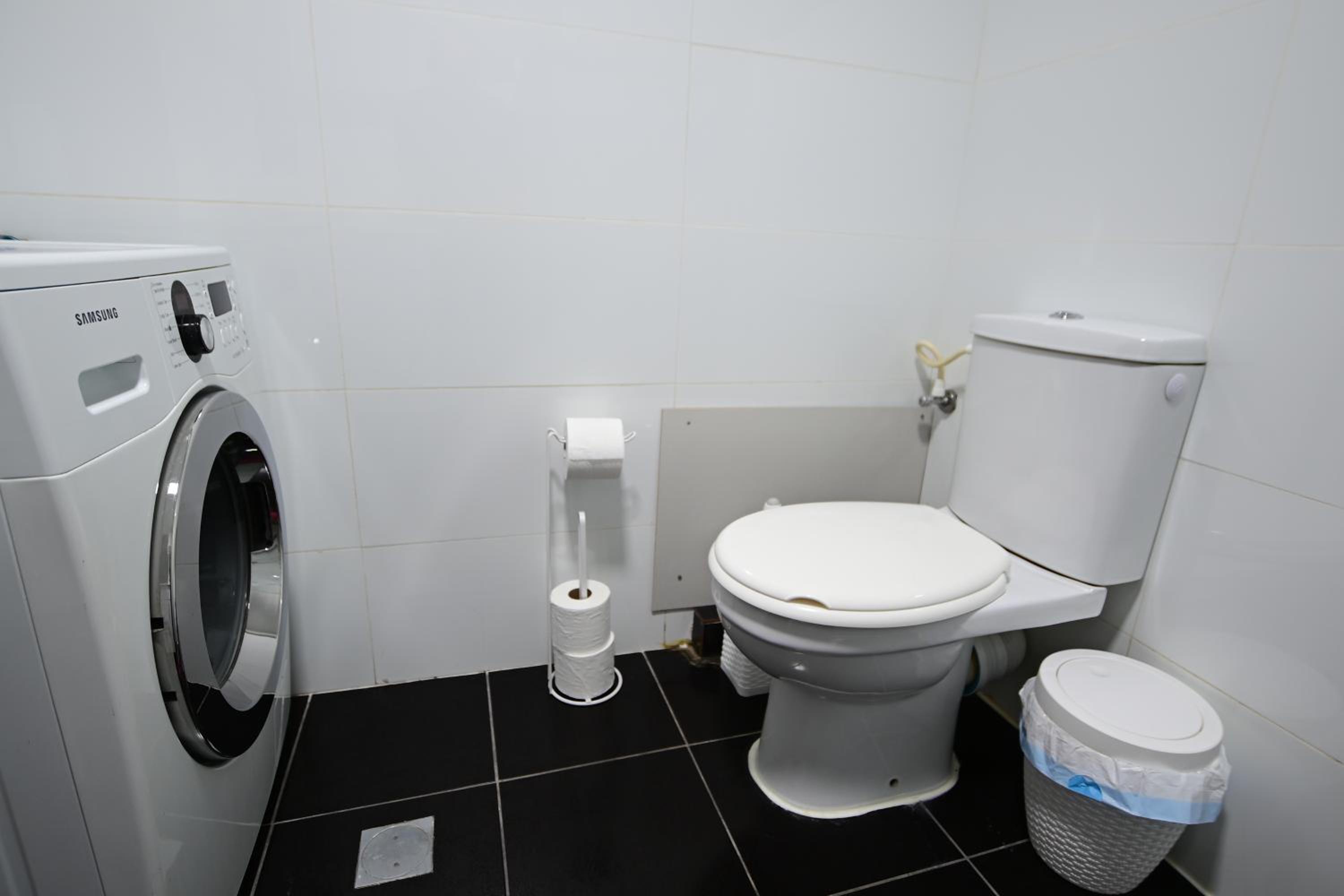 One-Bedroom Apartment - Photo 21