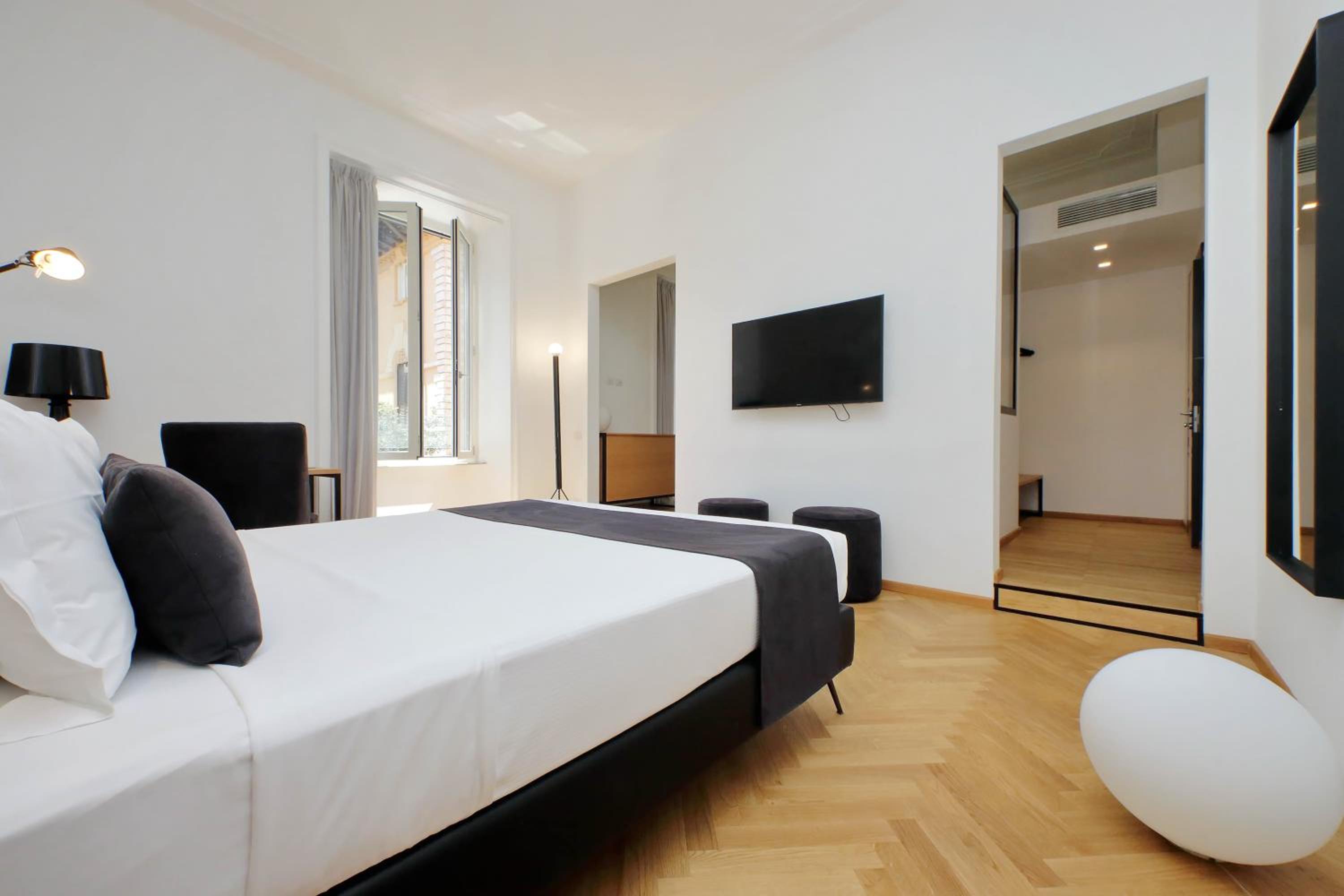 Superior King Room photo 2