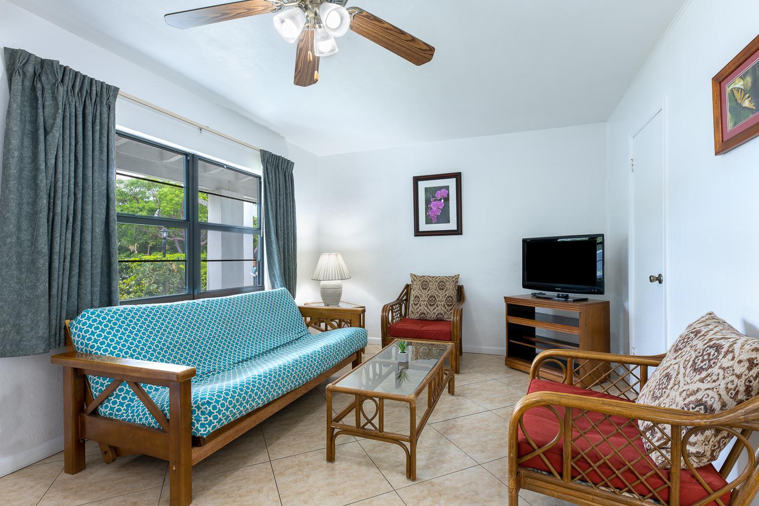 One-Bedroom Apartment - Photo 2