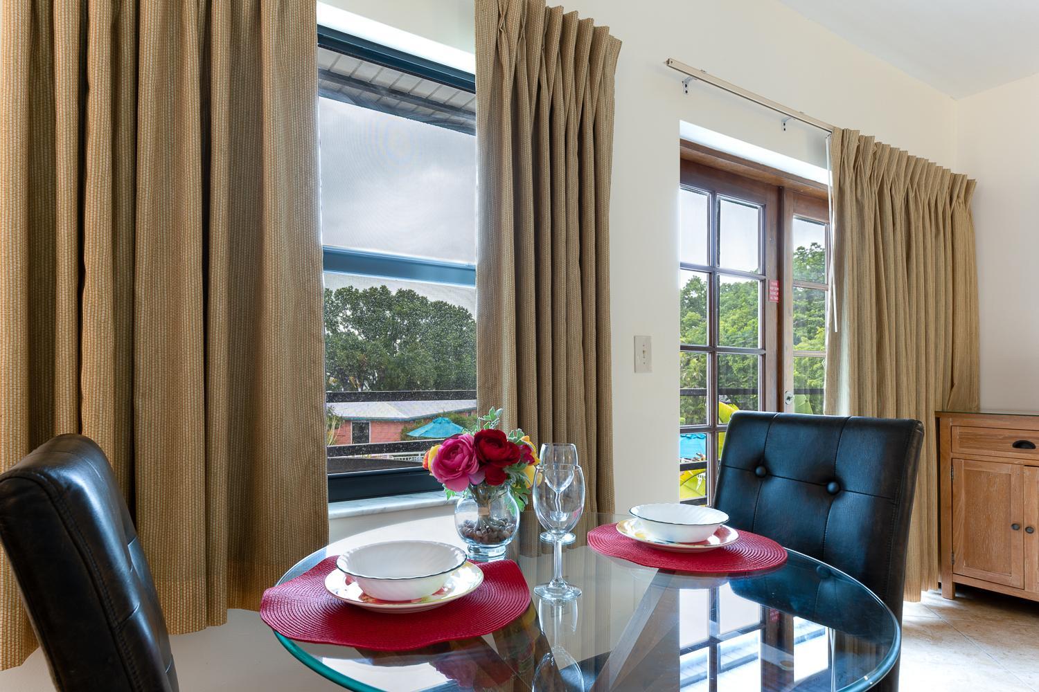 Superior King Room - Photo 4