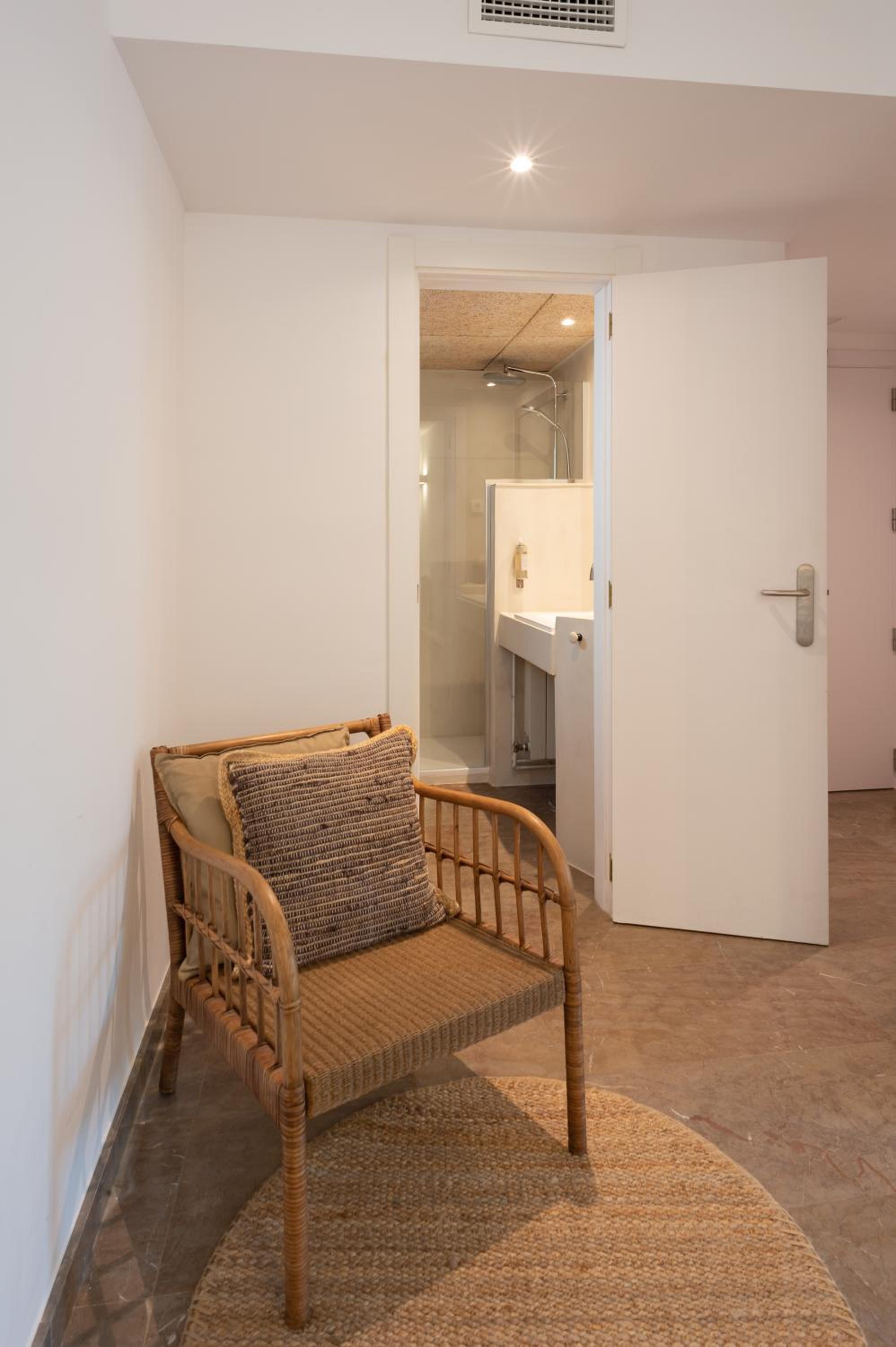 Family Room with Balcony - Photo 5