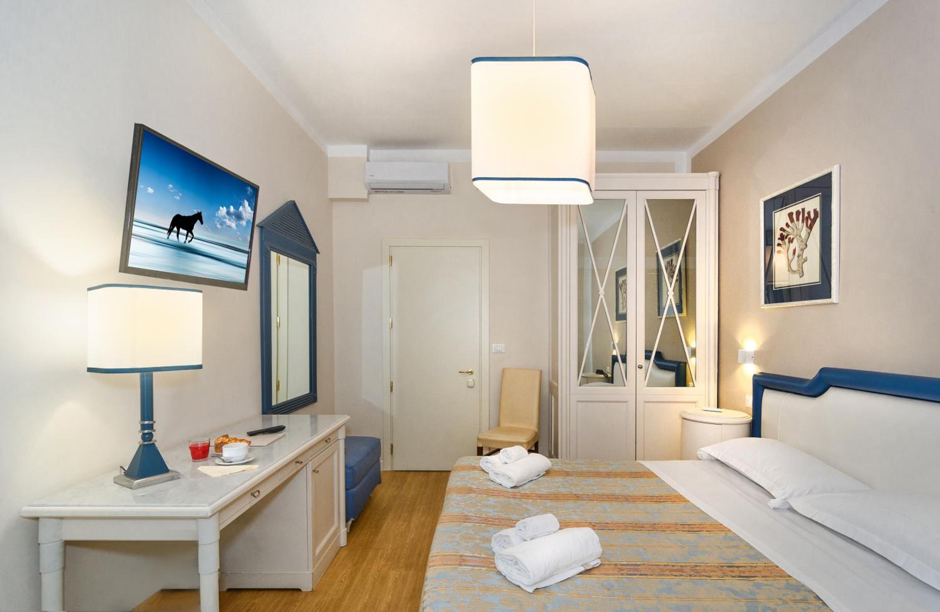 Double Room with Sea View photo 3