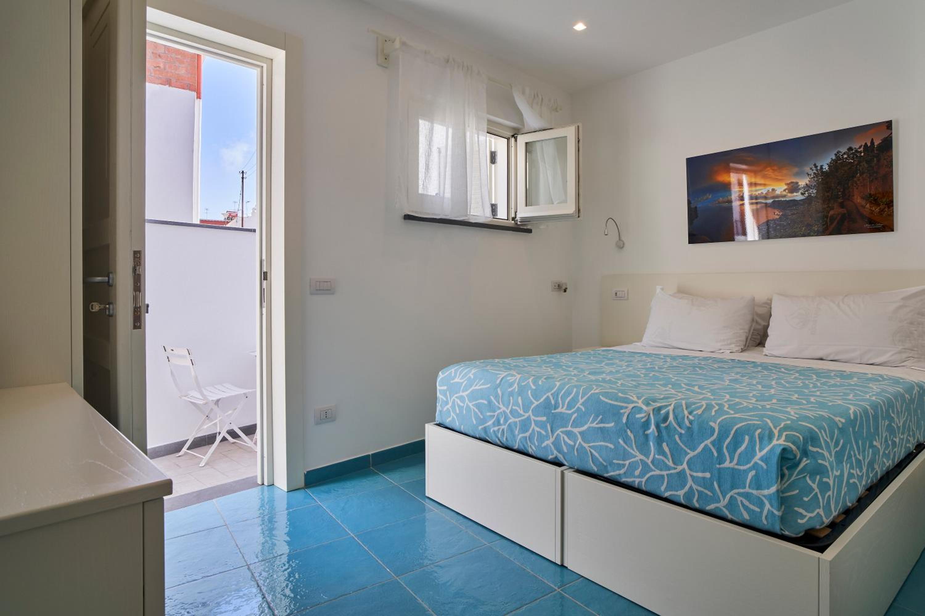 Double or Twin Room with Private Bathroom - Photo 5