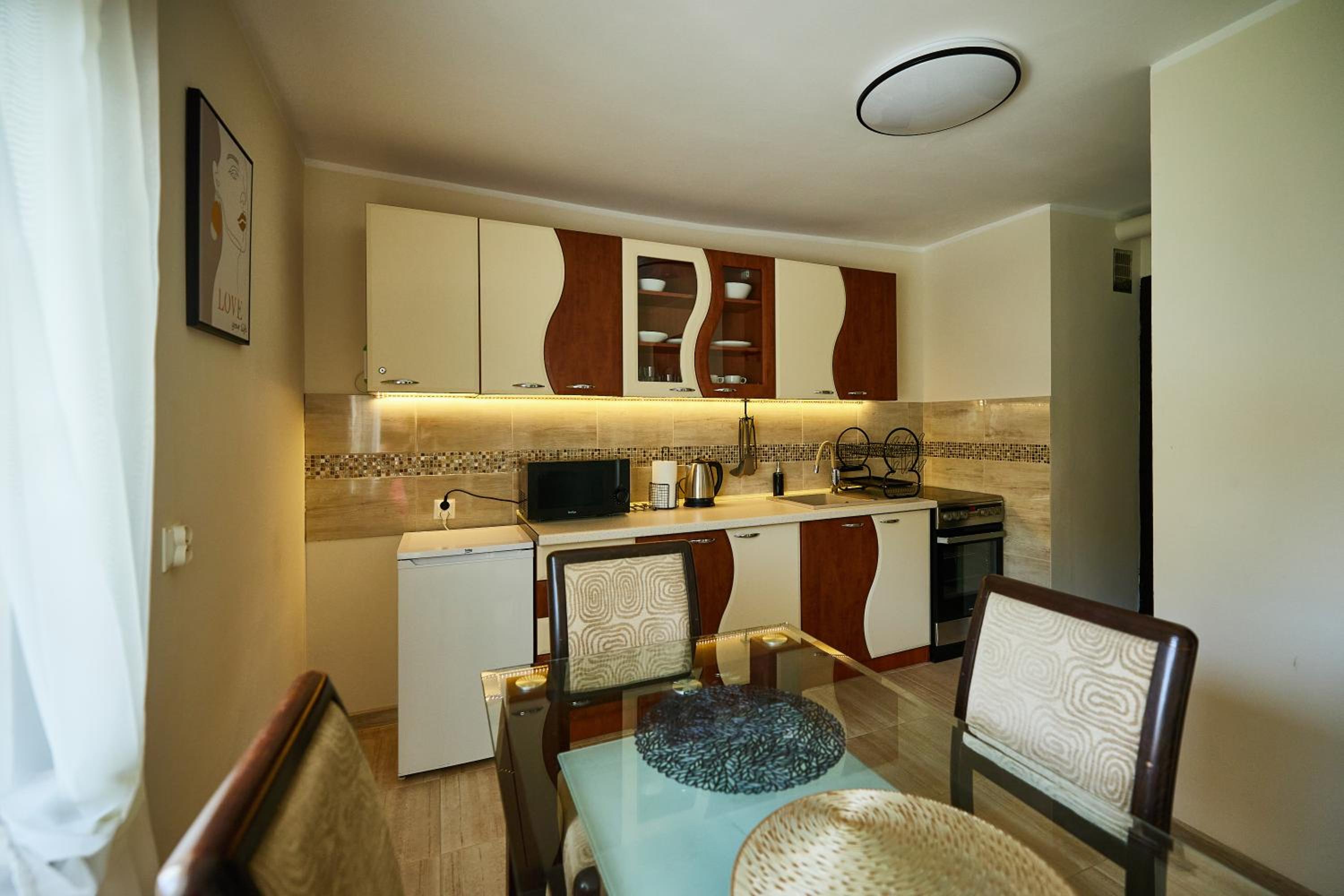 One-Bedroom Apartment - Photo 9