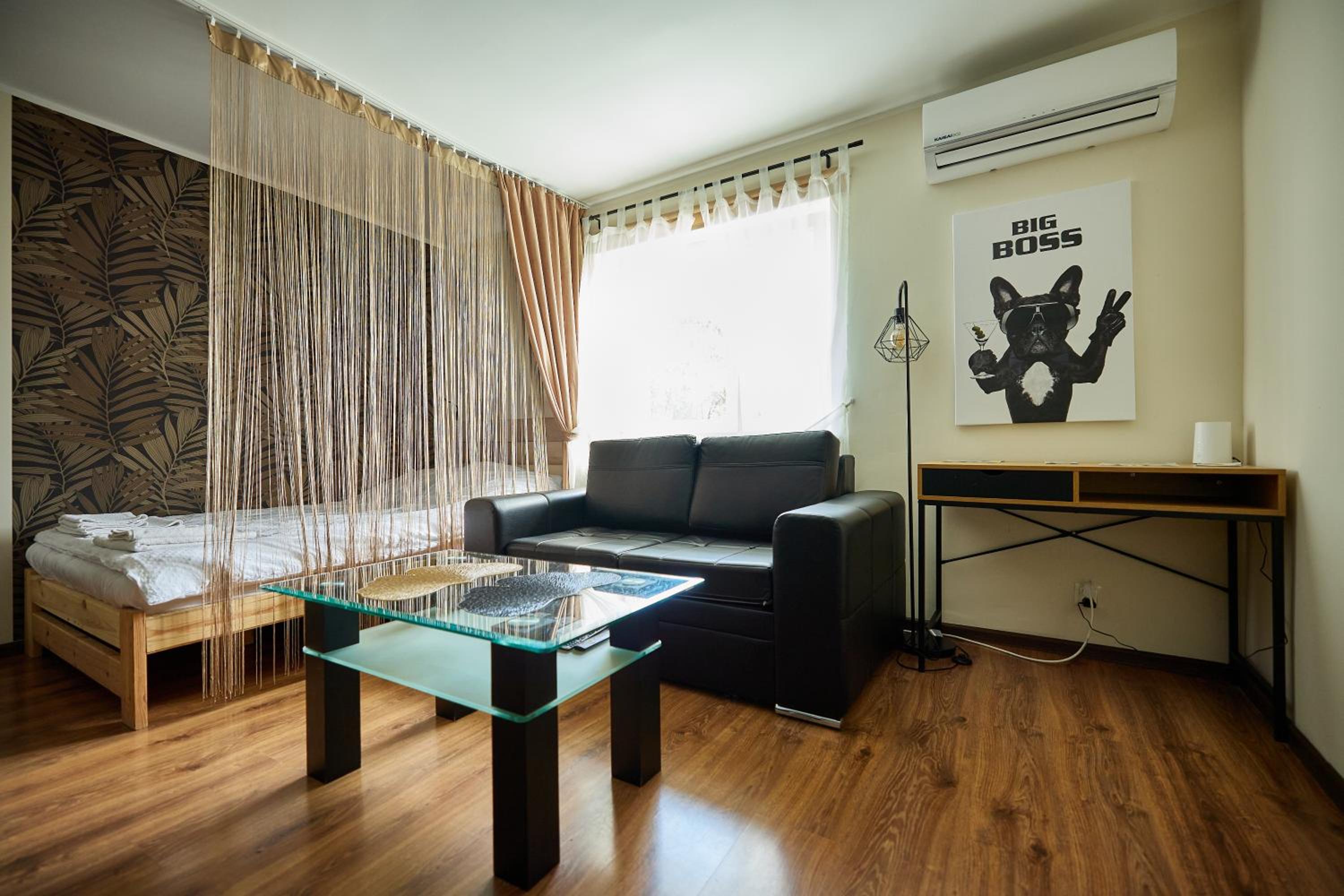 One-Bedroom Apartment - Photo 12