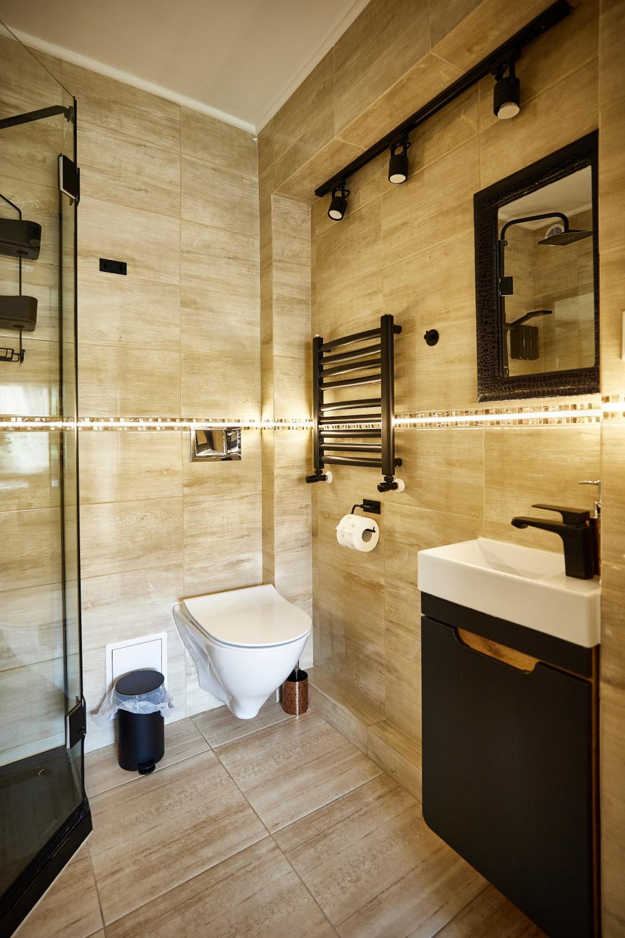 One-Bedroom Apartment - Photo 13