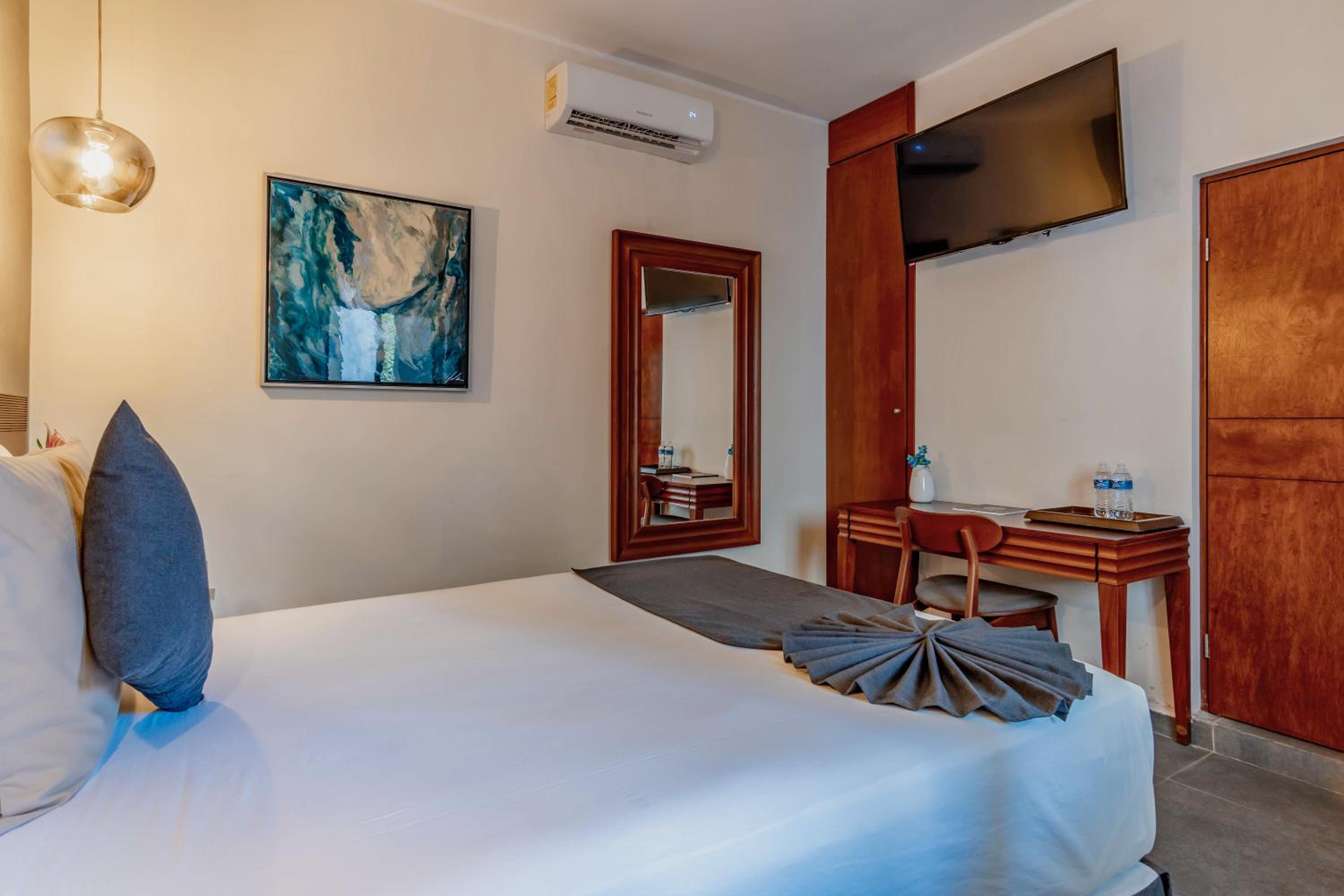Deluxe Double Room - Photo 6