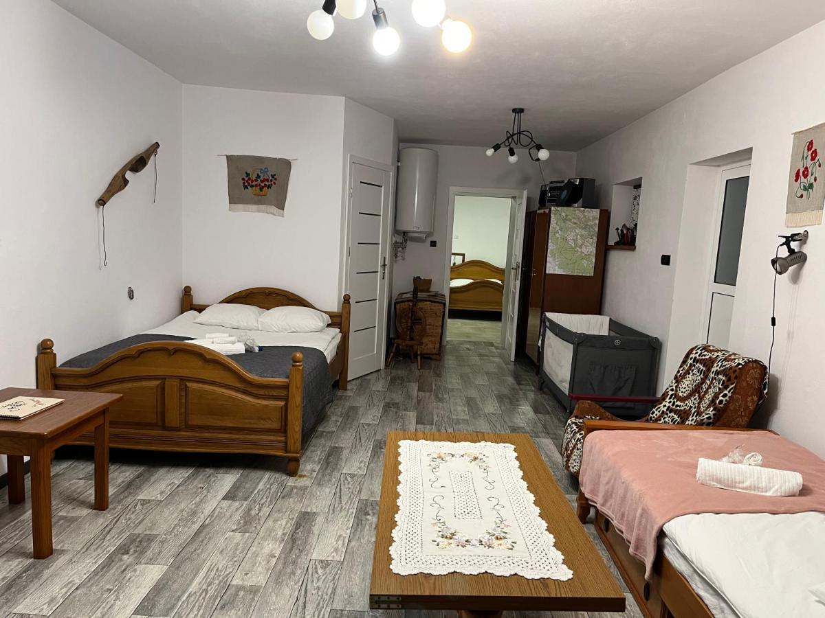 One-Bedroom House - Photo 21