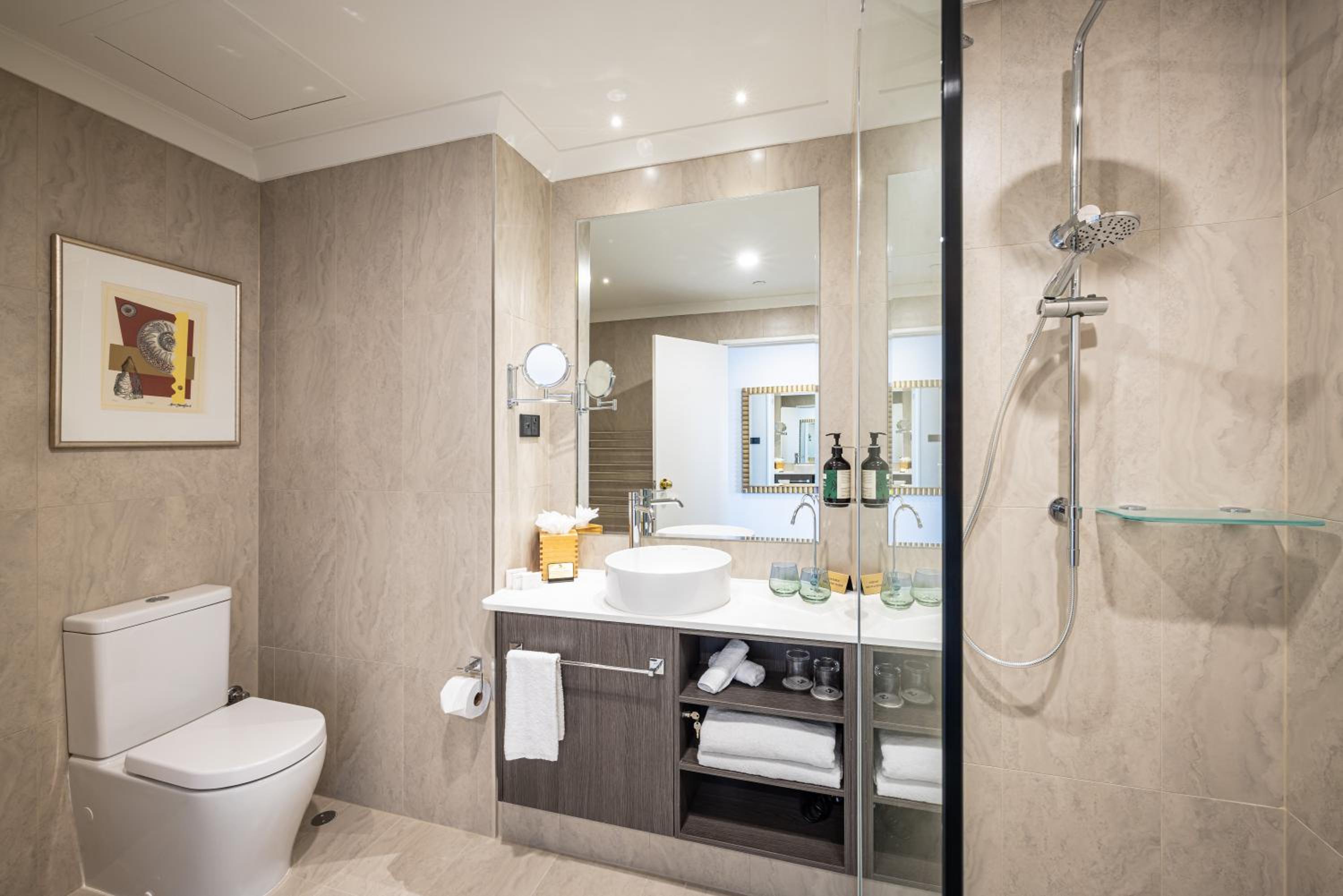 Premier King Riverview