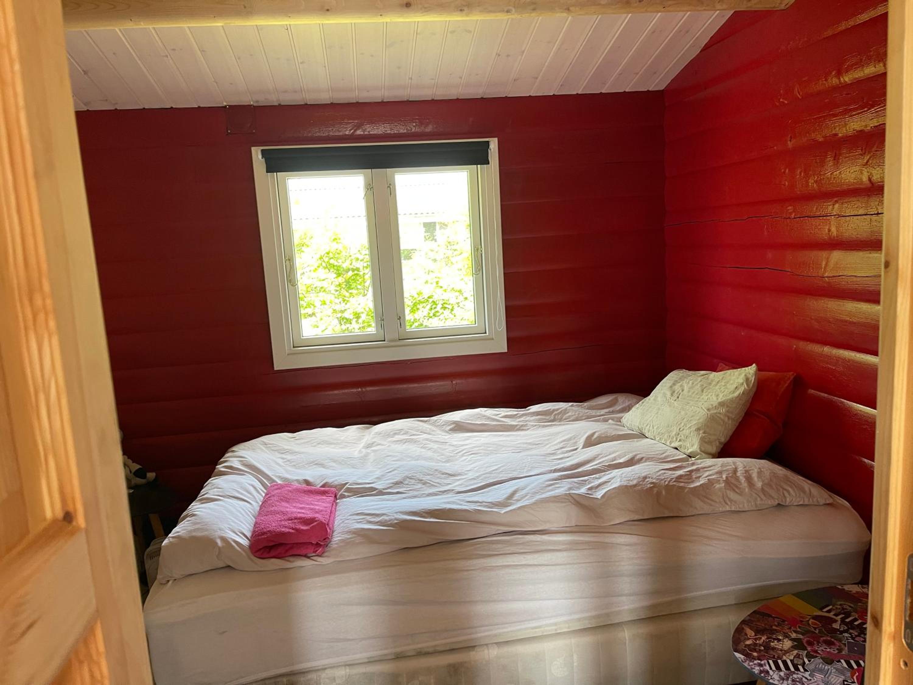 Three-Bedroom House photo 2