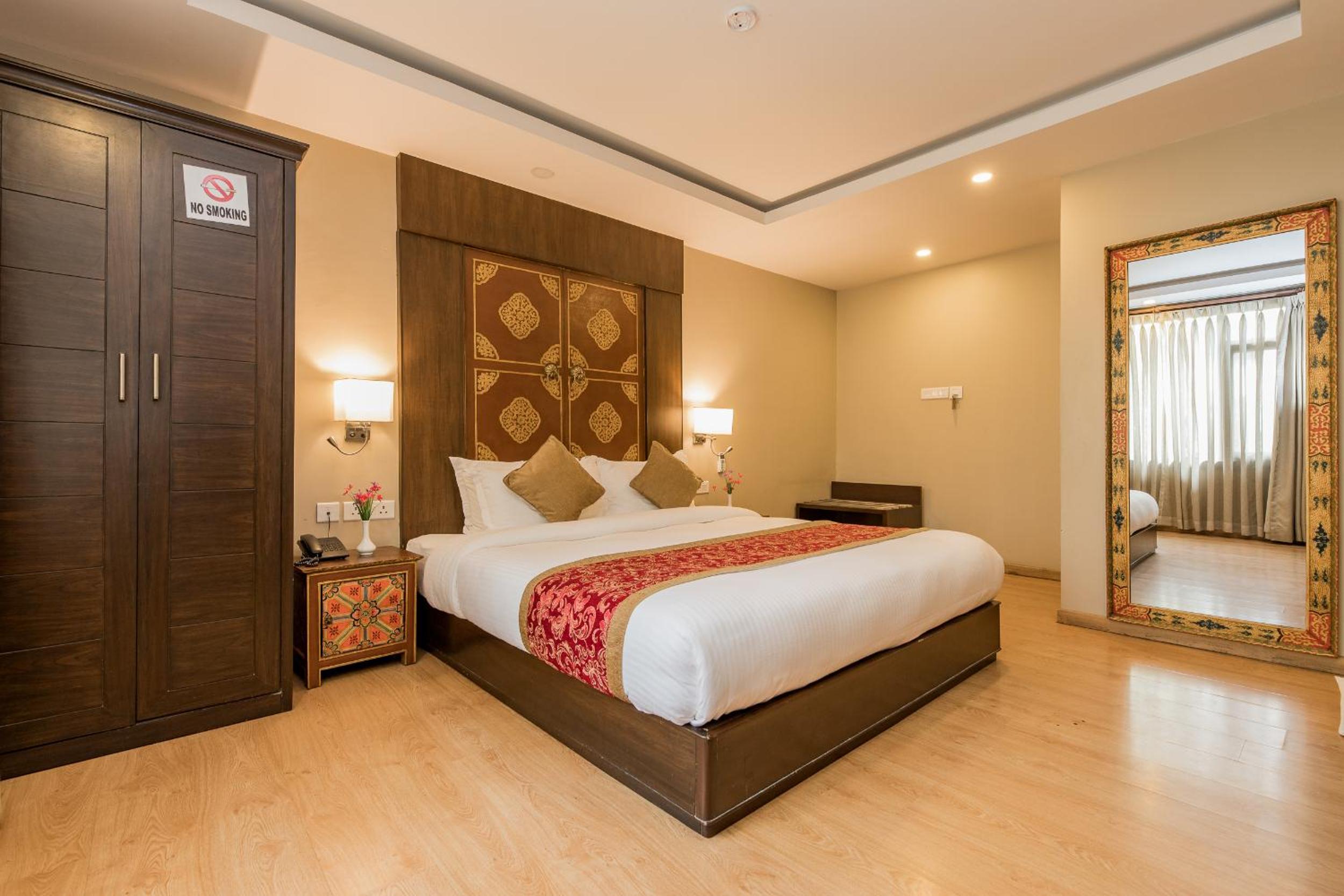Deluxe Double or Twin Room - Photo 19