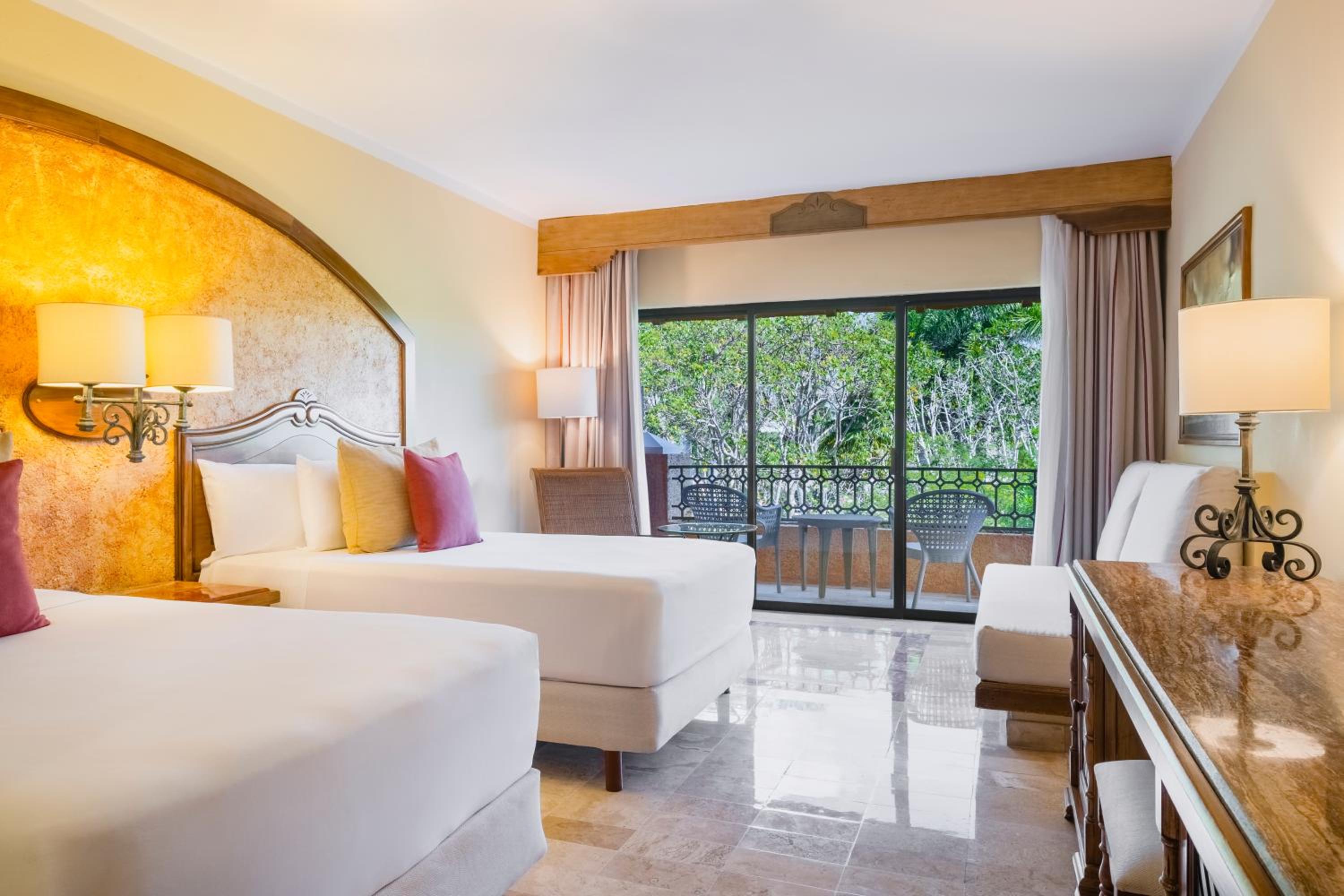 Premium Room (2 Adults)
