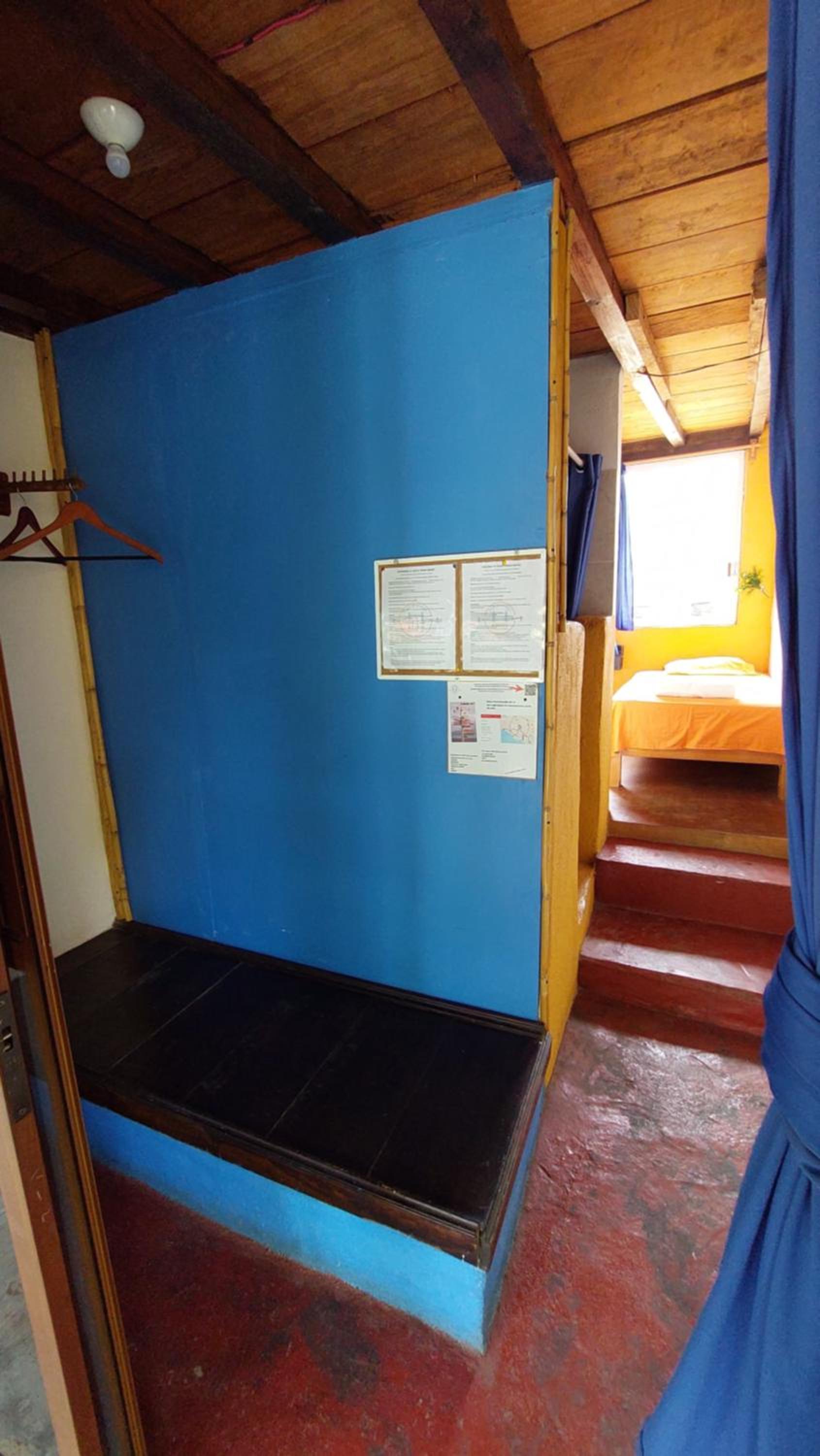 Twin Room with Bathroom - Photo 5