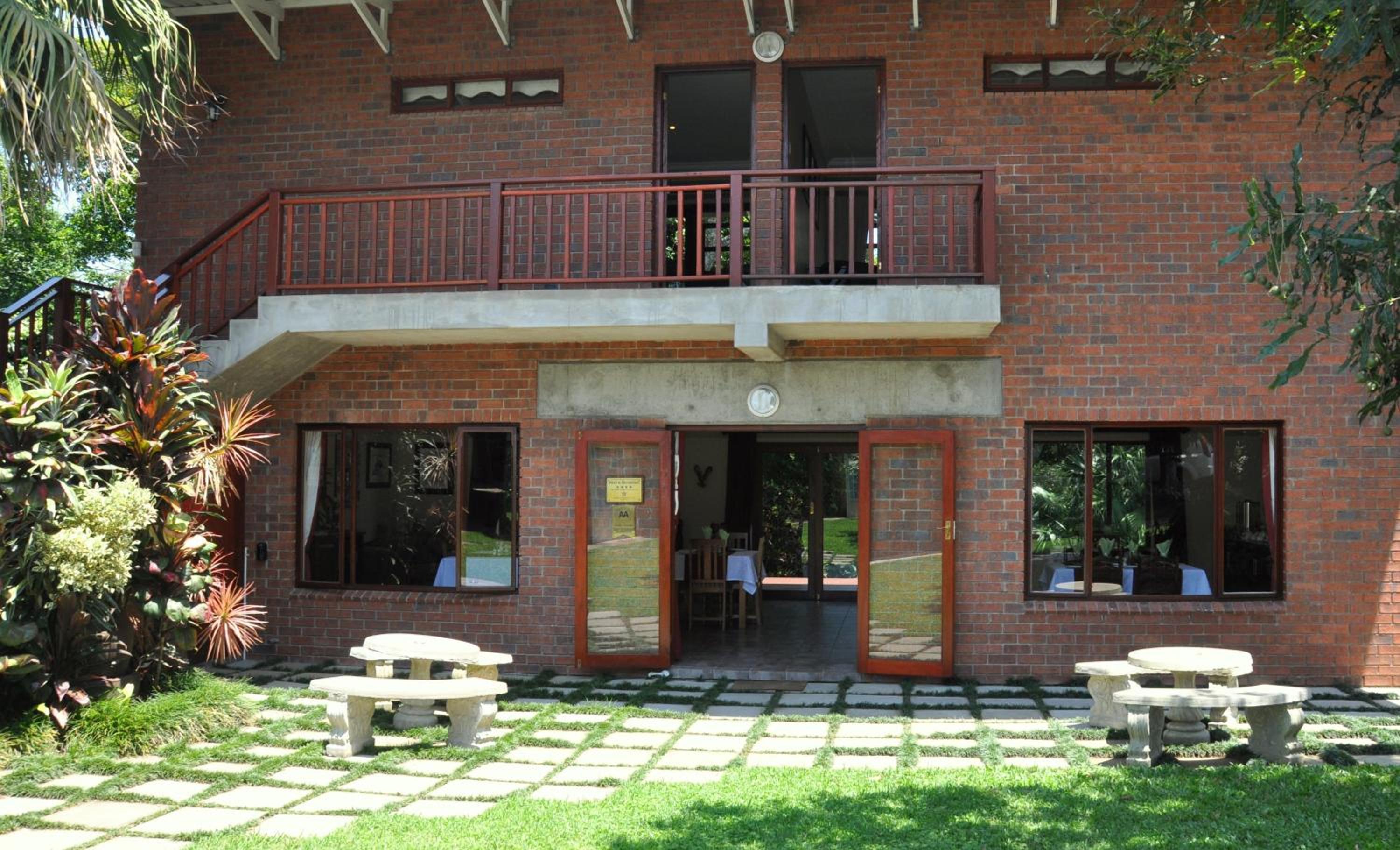 Twin Room with Garden View photo 3