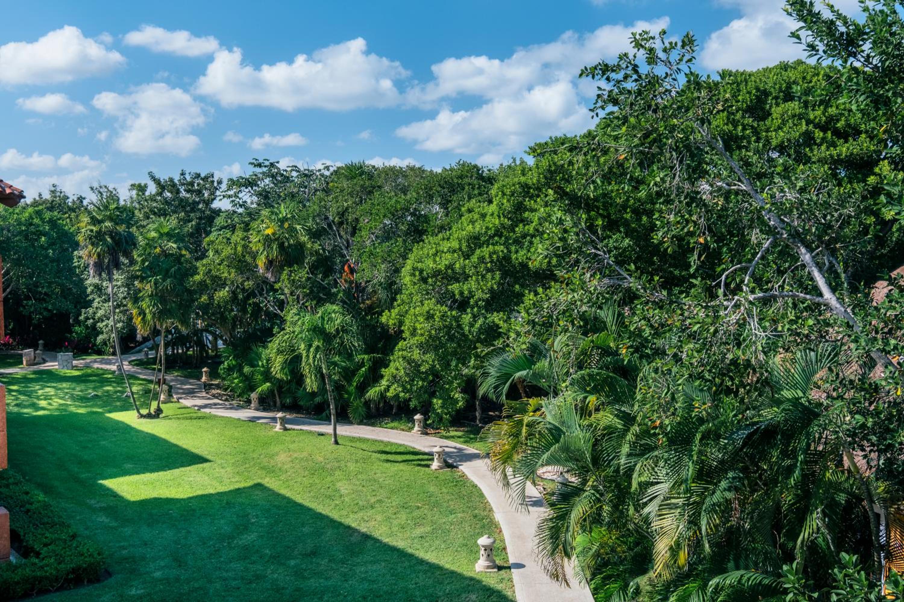 Premium Near Pool
