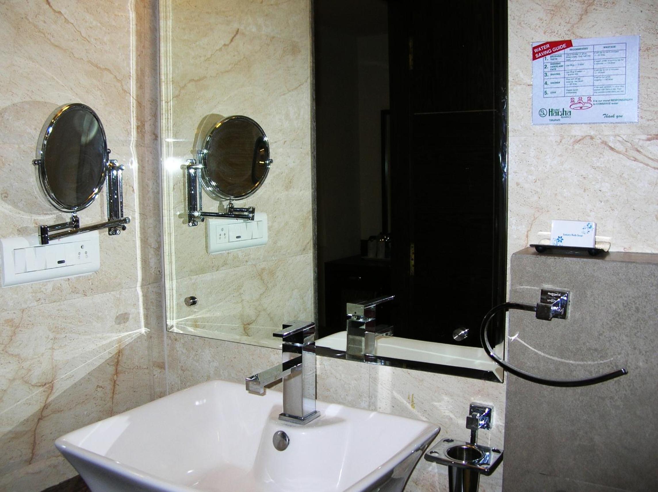 Deluxe Double Room photo 3