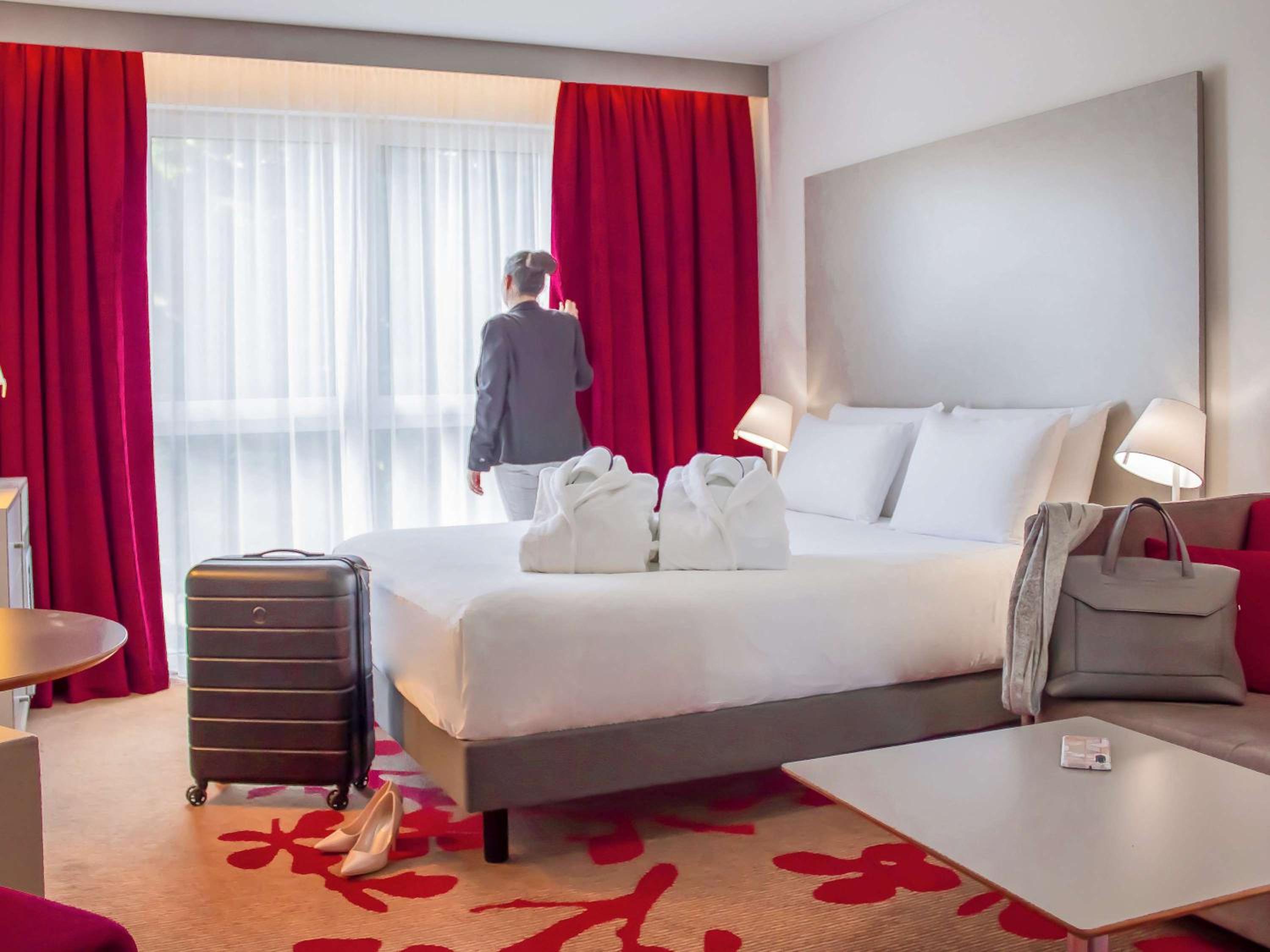 Privilege Double Room with Sofa Bed - Photo 4