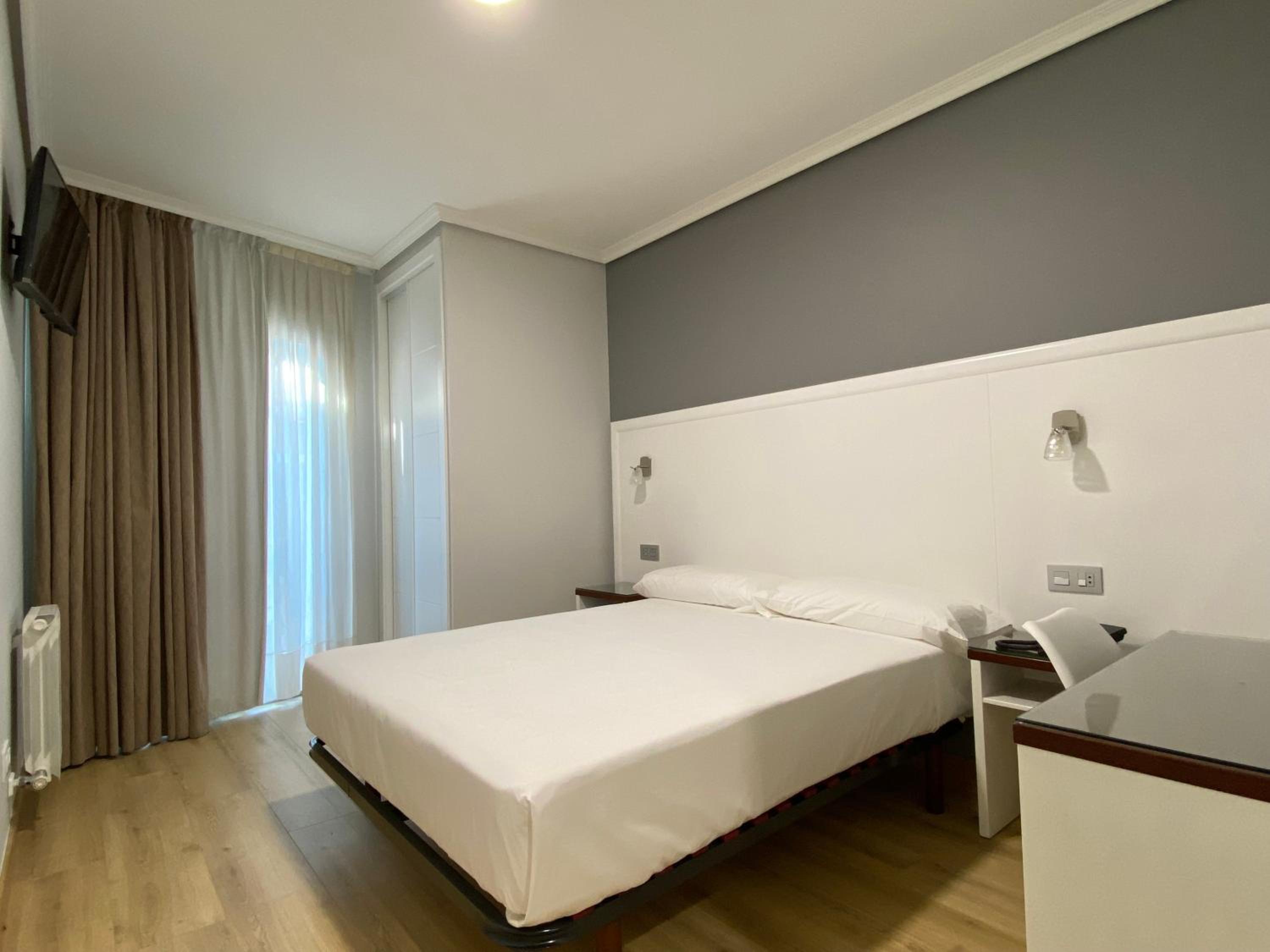 Double Room - Photo 1