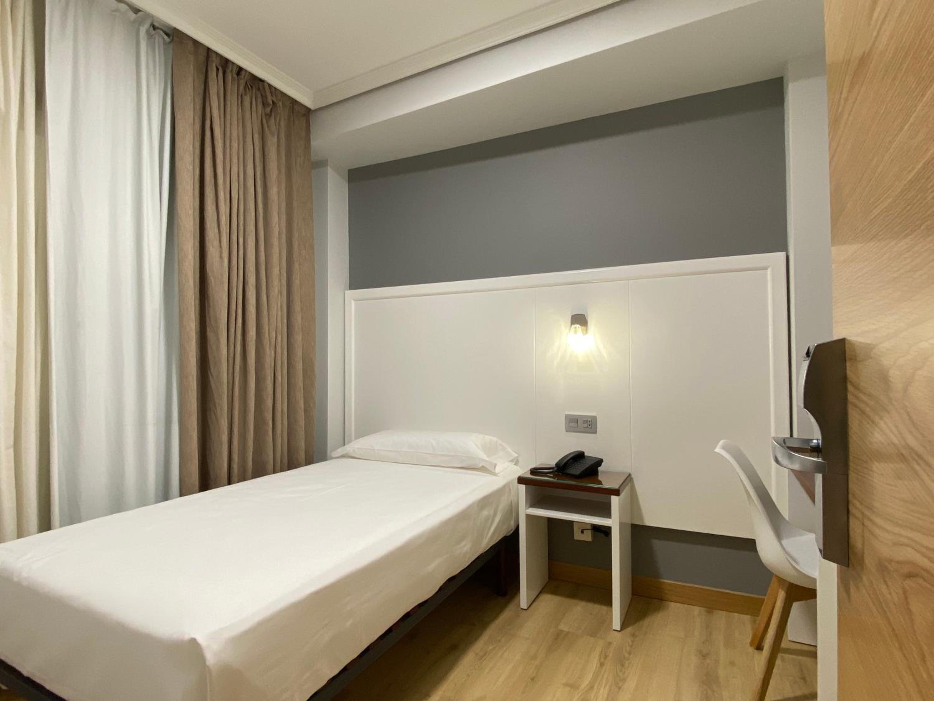 Economy Single Room photo 2