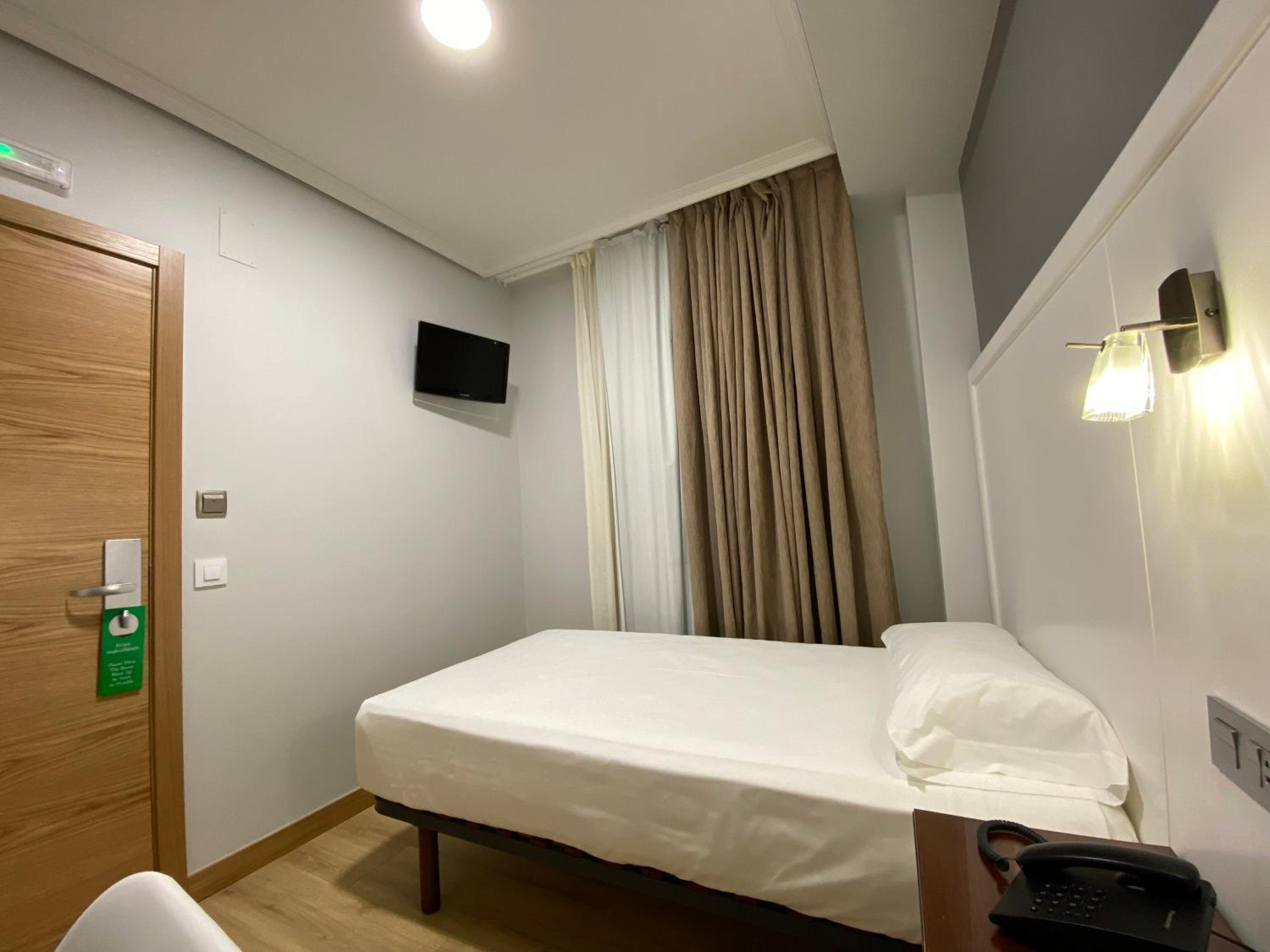 Economy Single Room photo 3
