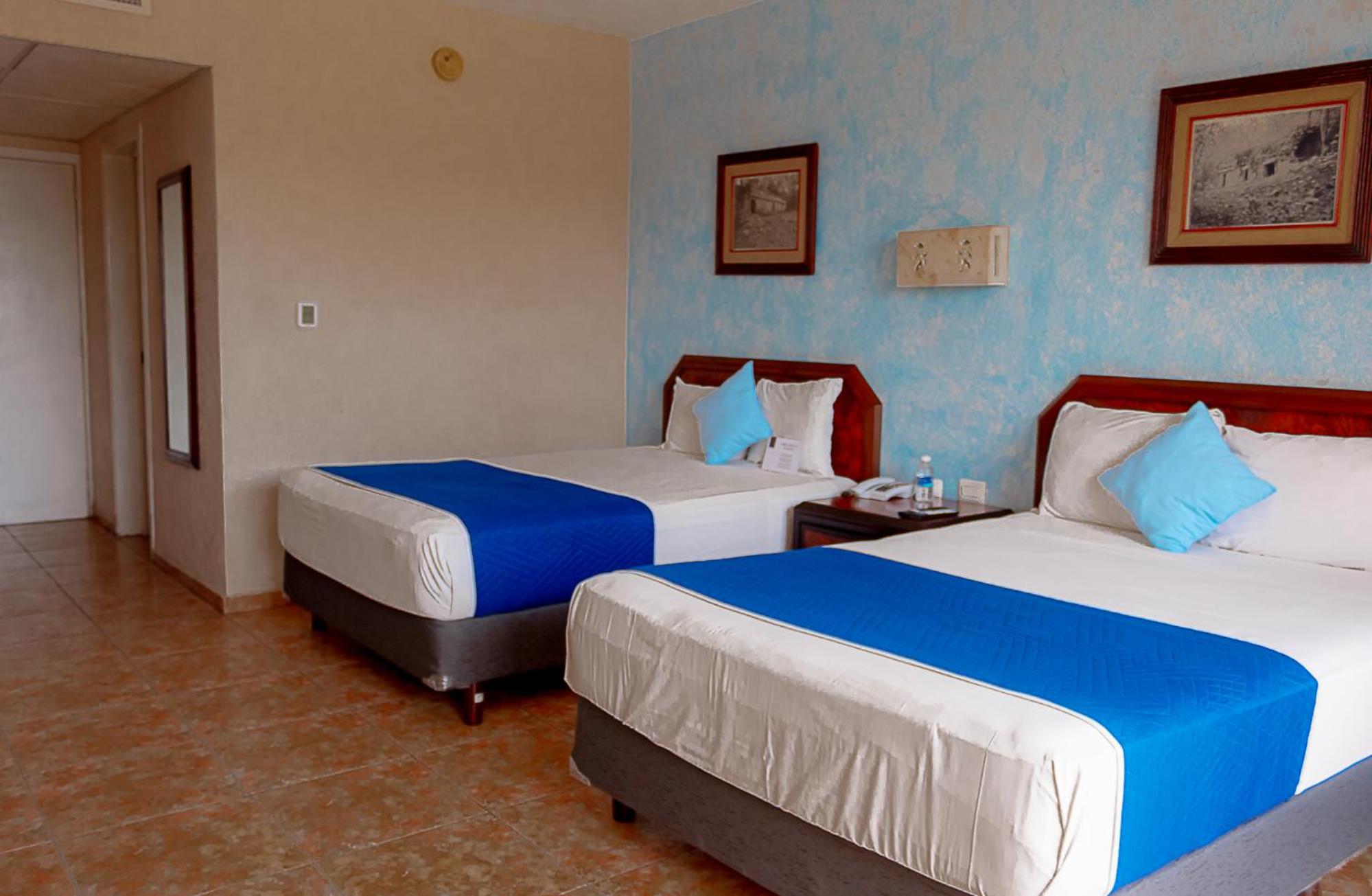 Standard Twin Room - Photo 8