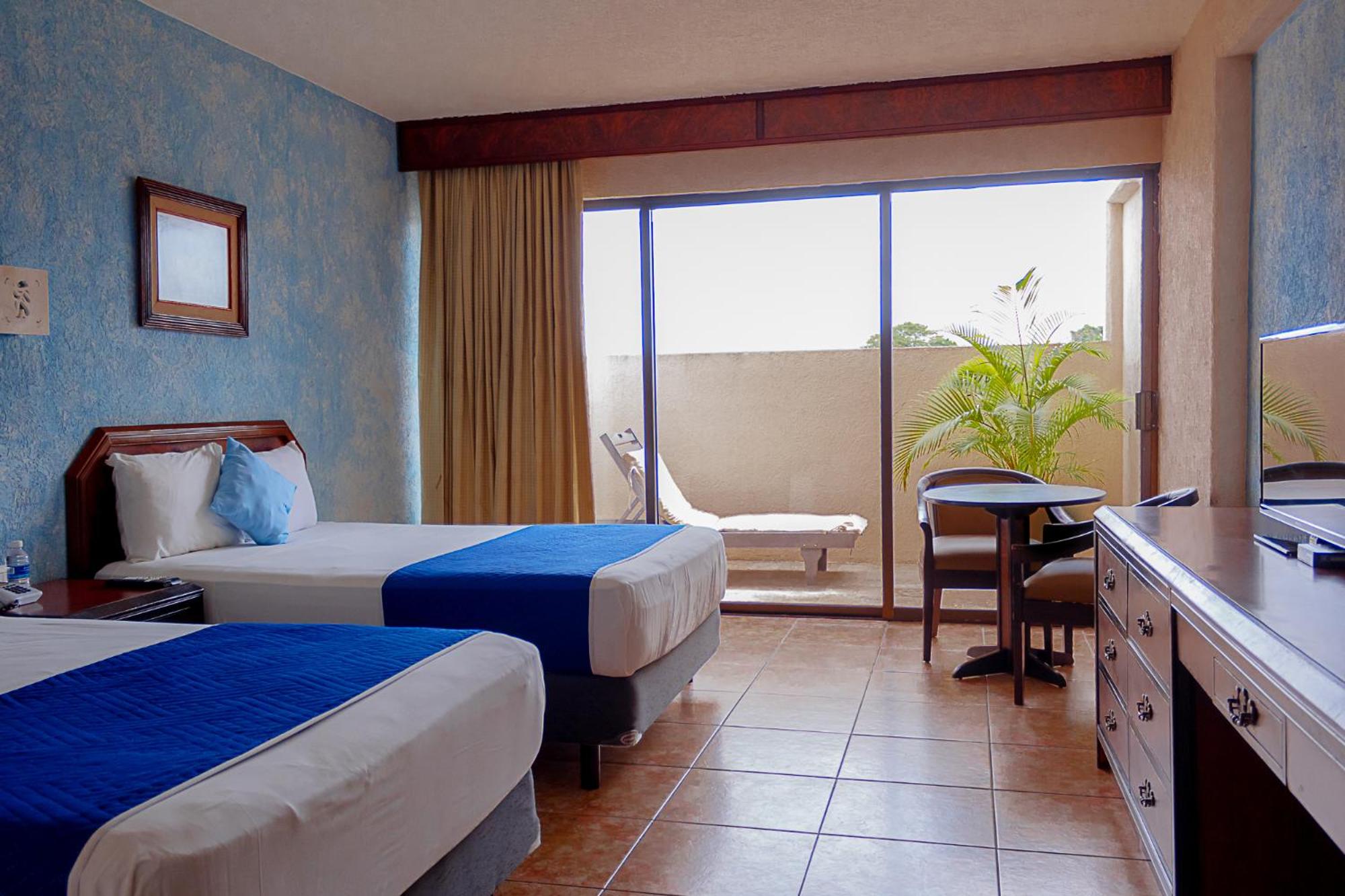 Standard Twin Room - Photo 7