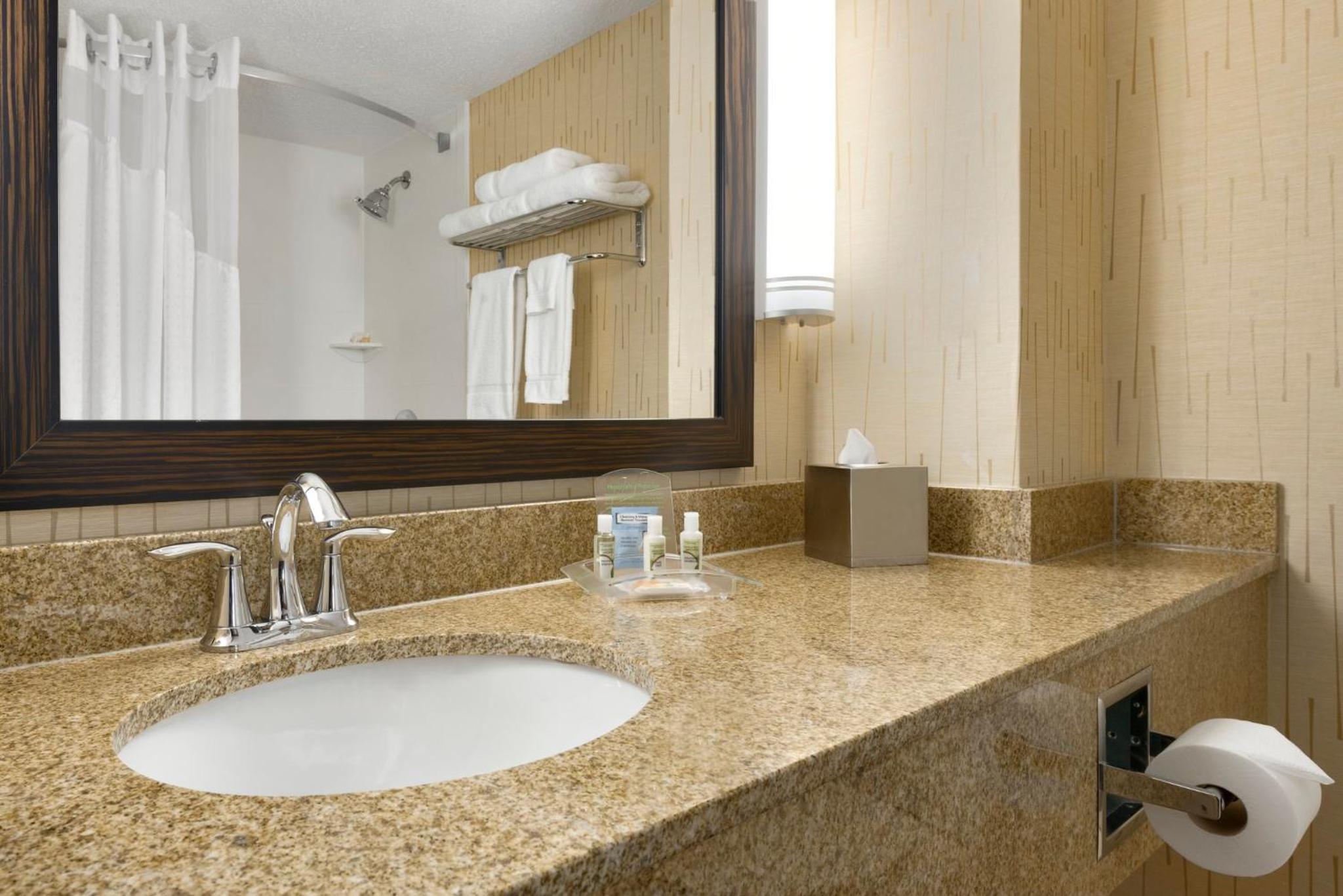 Standard King Room - Photo 2