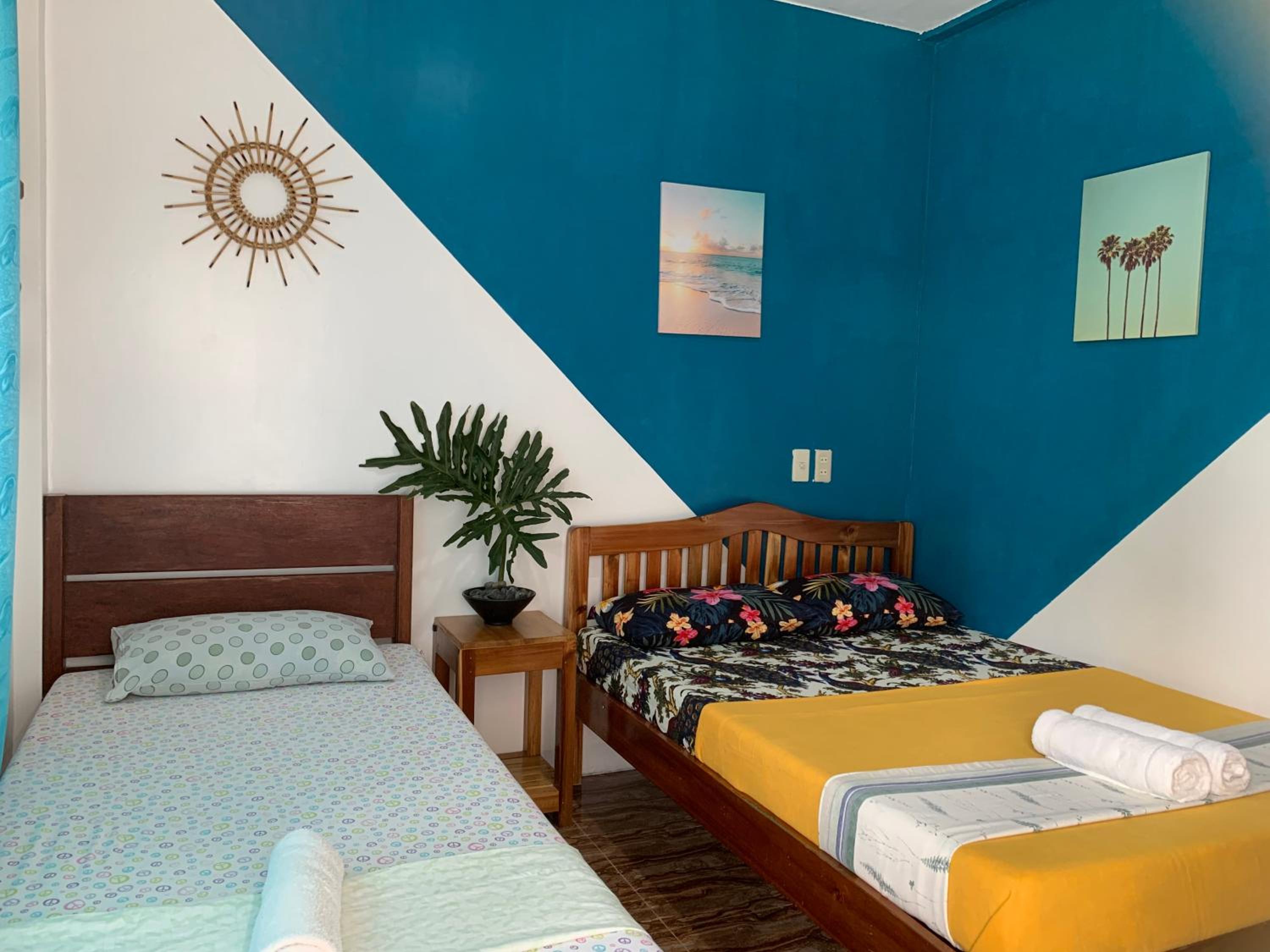 Double Room with Private Bathroom - Photo 2