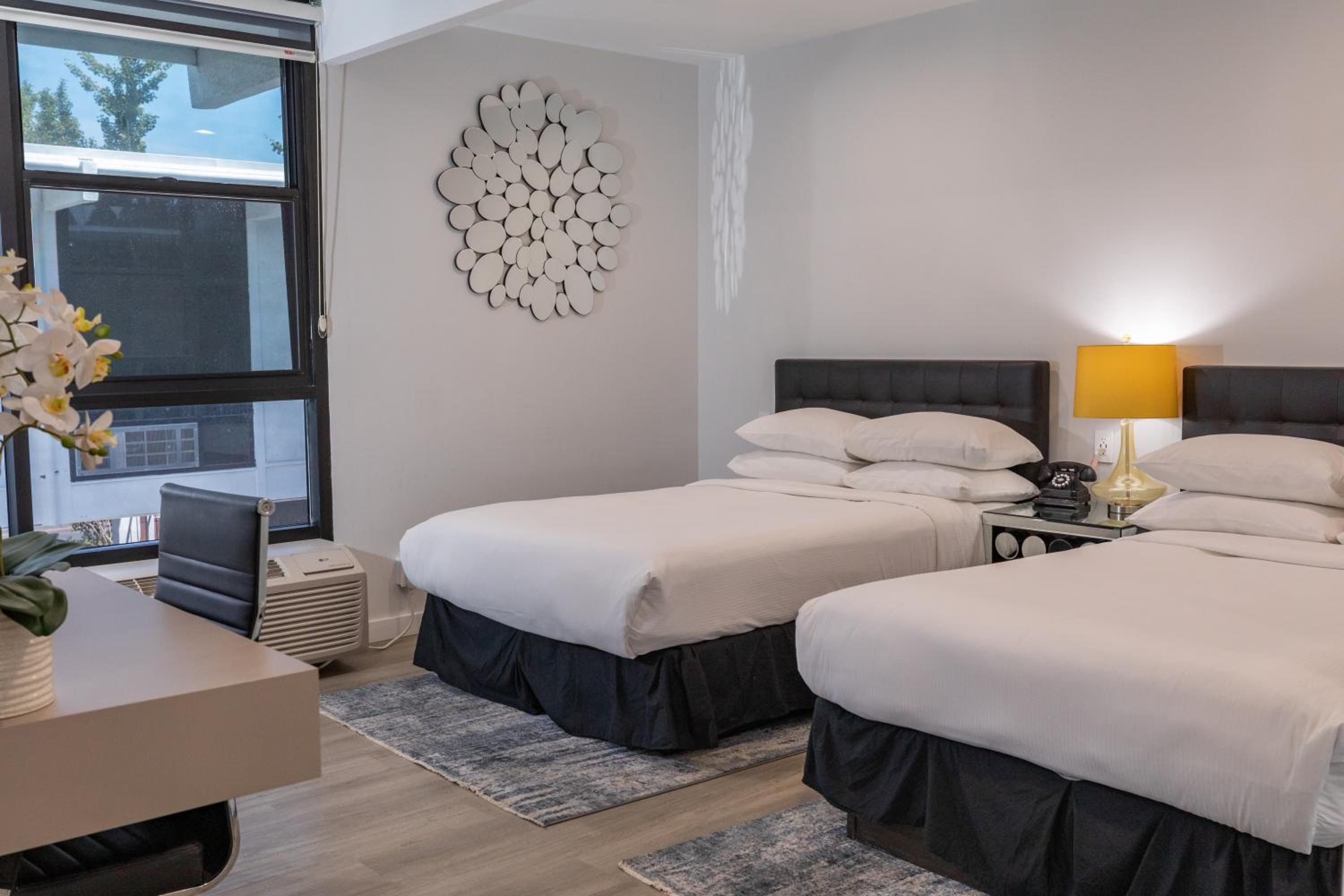 Deluxe Double Bed Room