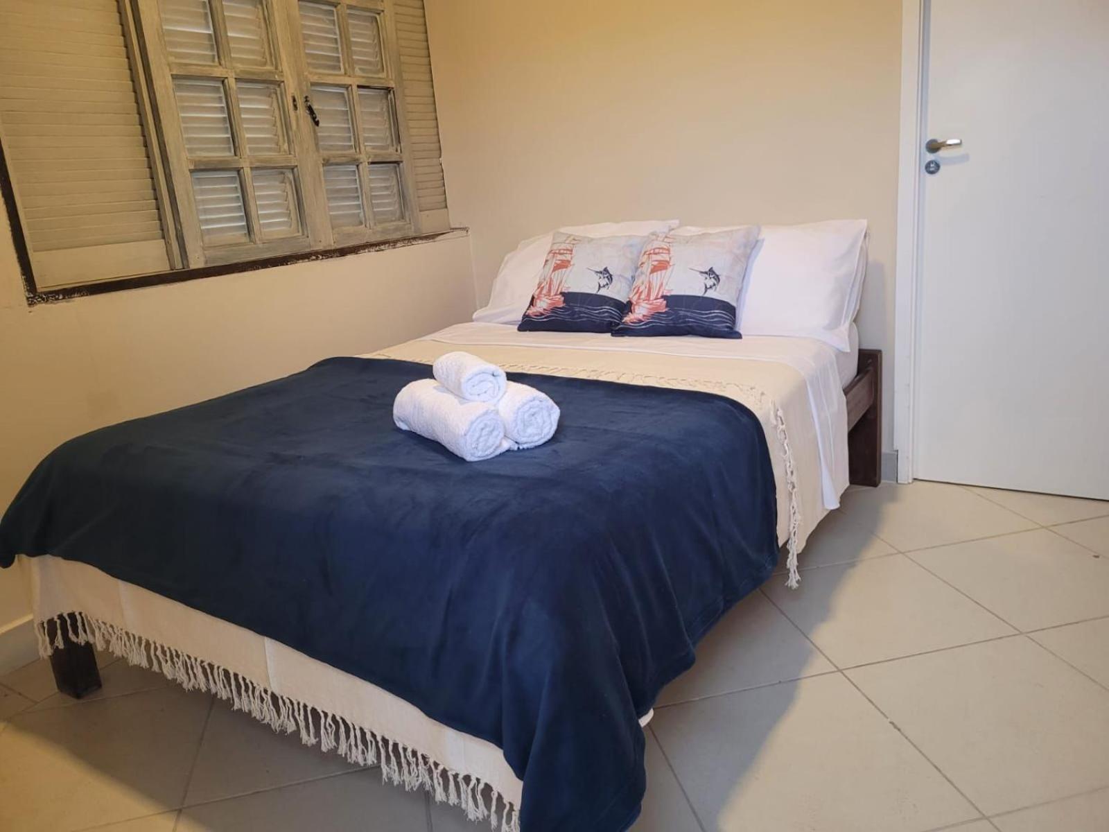 Budget Double Room - Photo 9