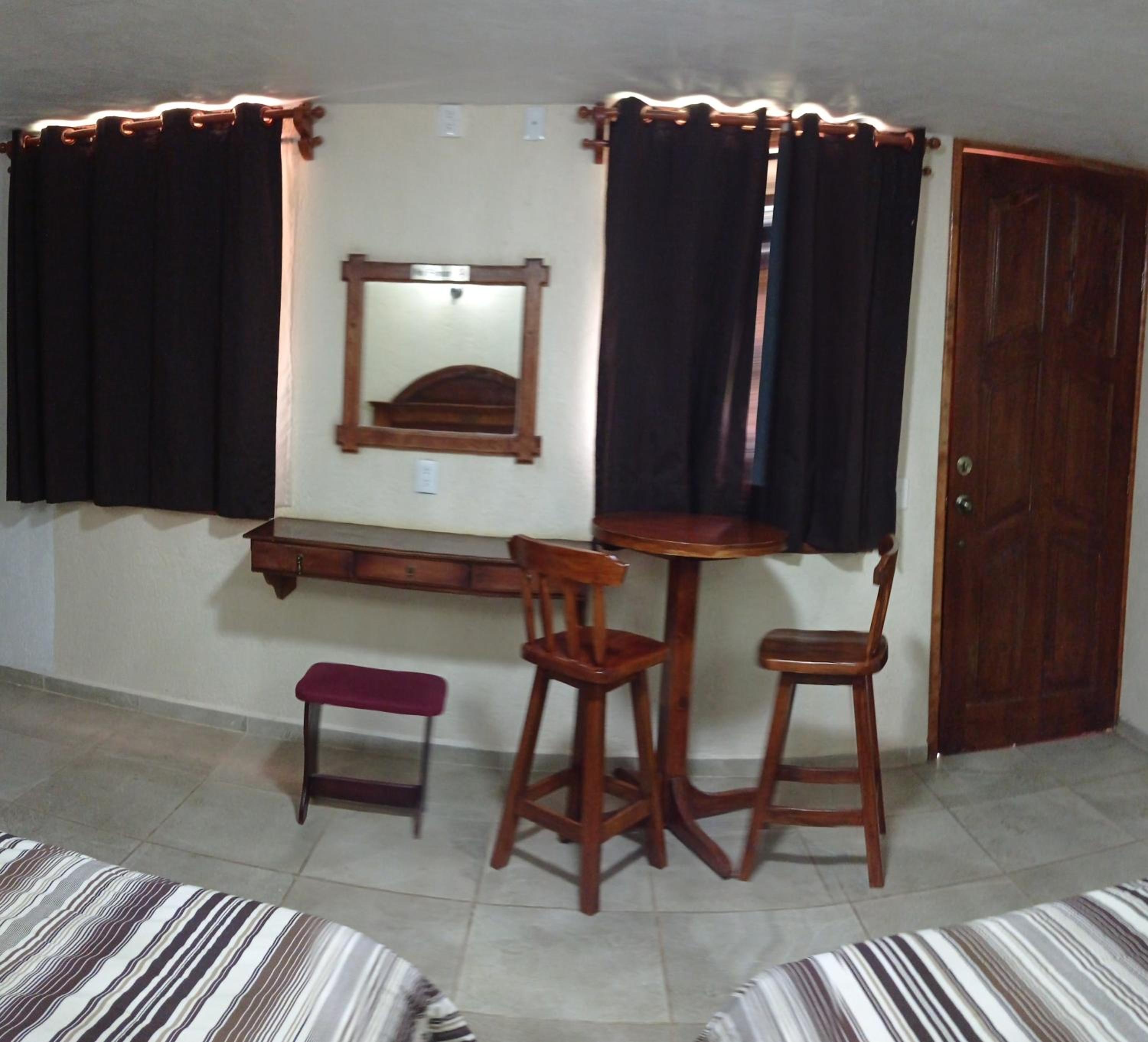 Double Room with Garden View - Photo 4