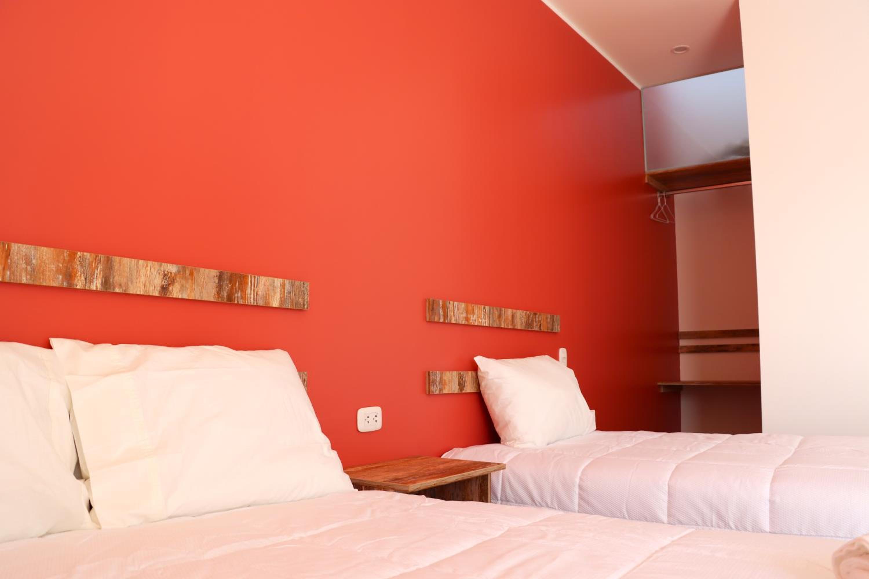 Twin Room with Pool View - Photo 4