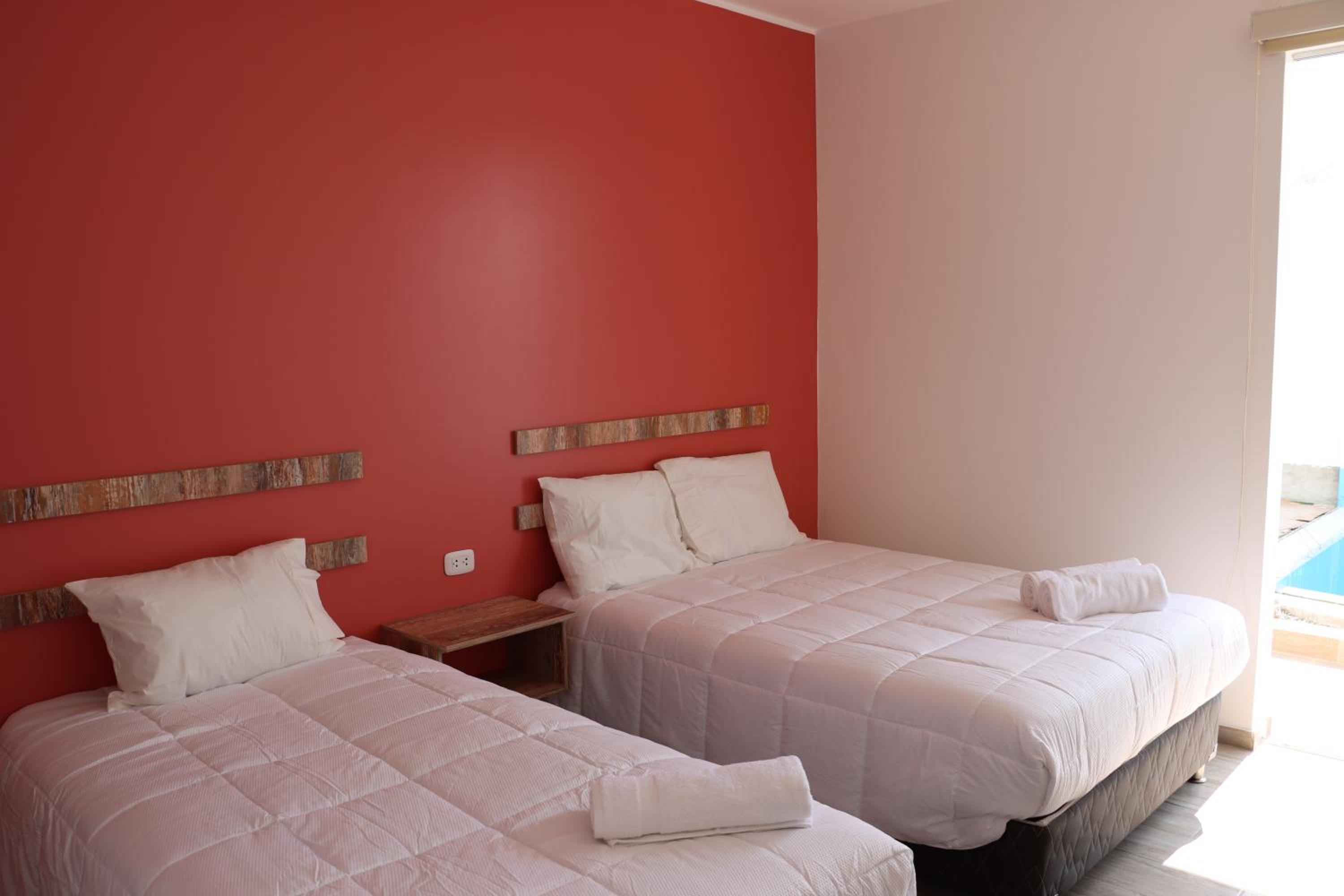 Twin Room with Pool View - Photo 5