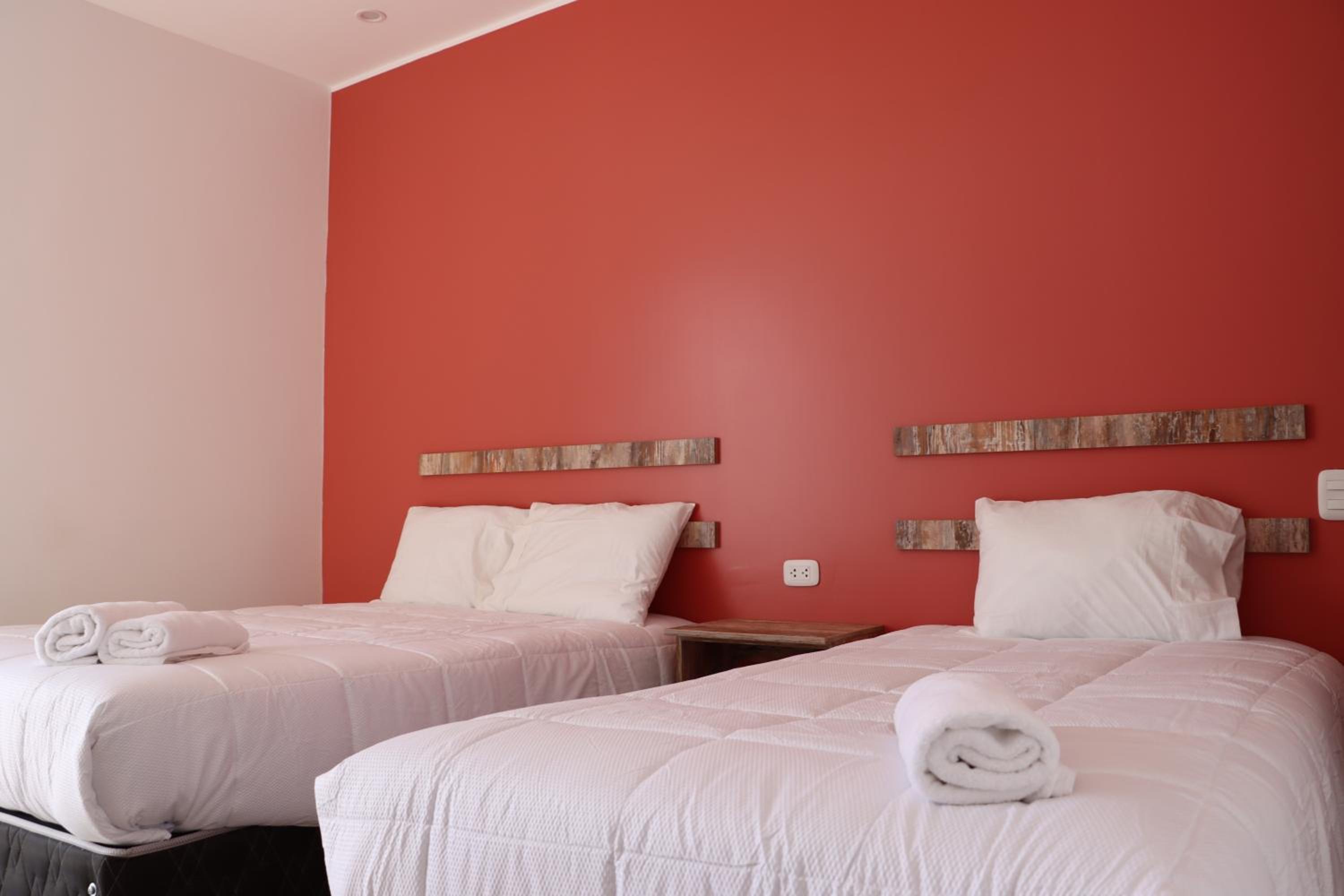 Twin Room with Pool View - Photo 6