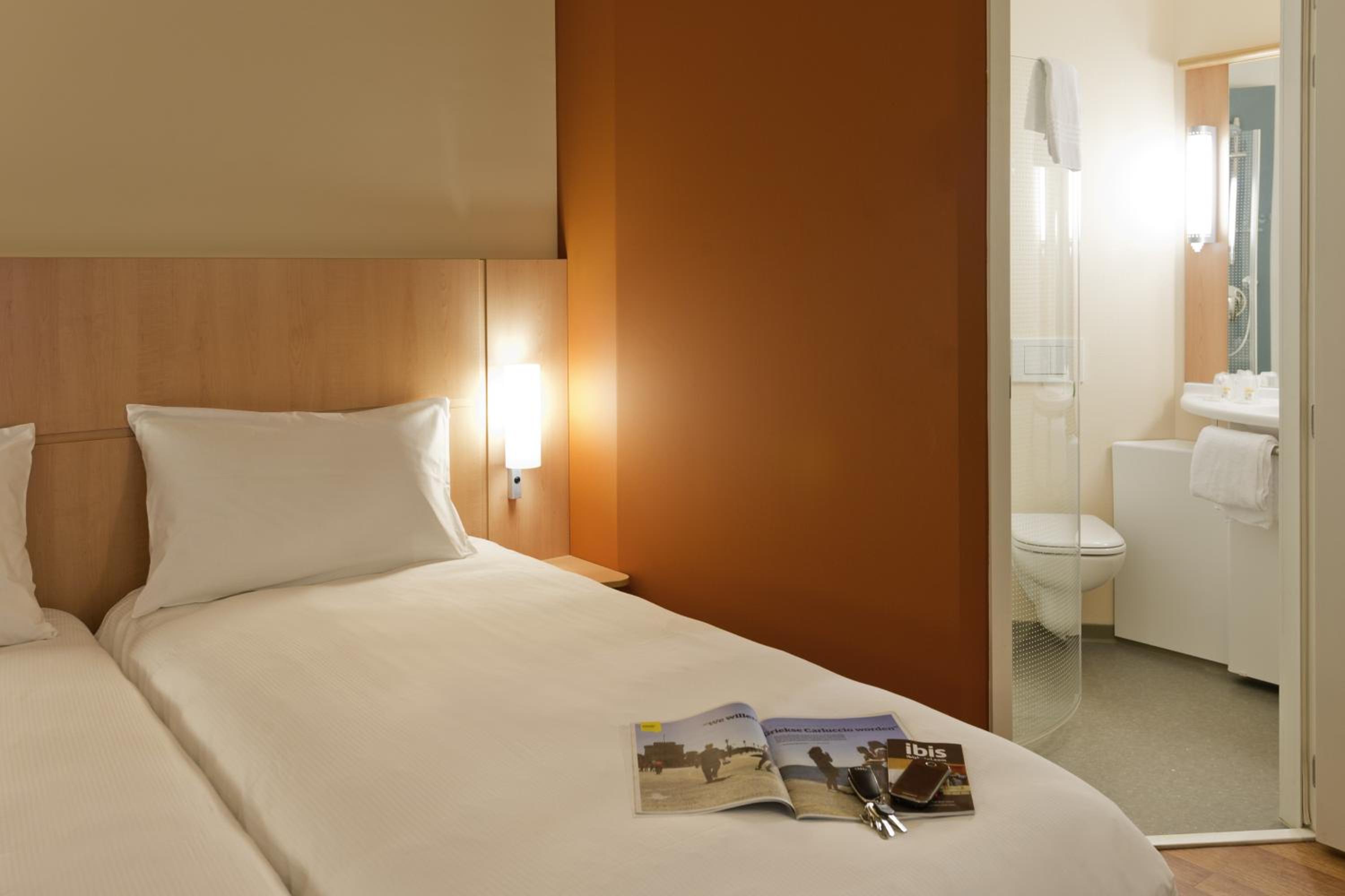 Double Room - Photo 5