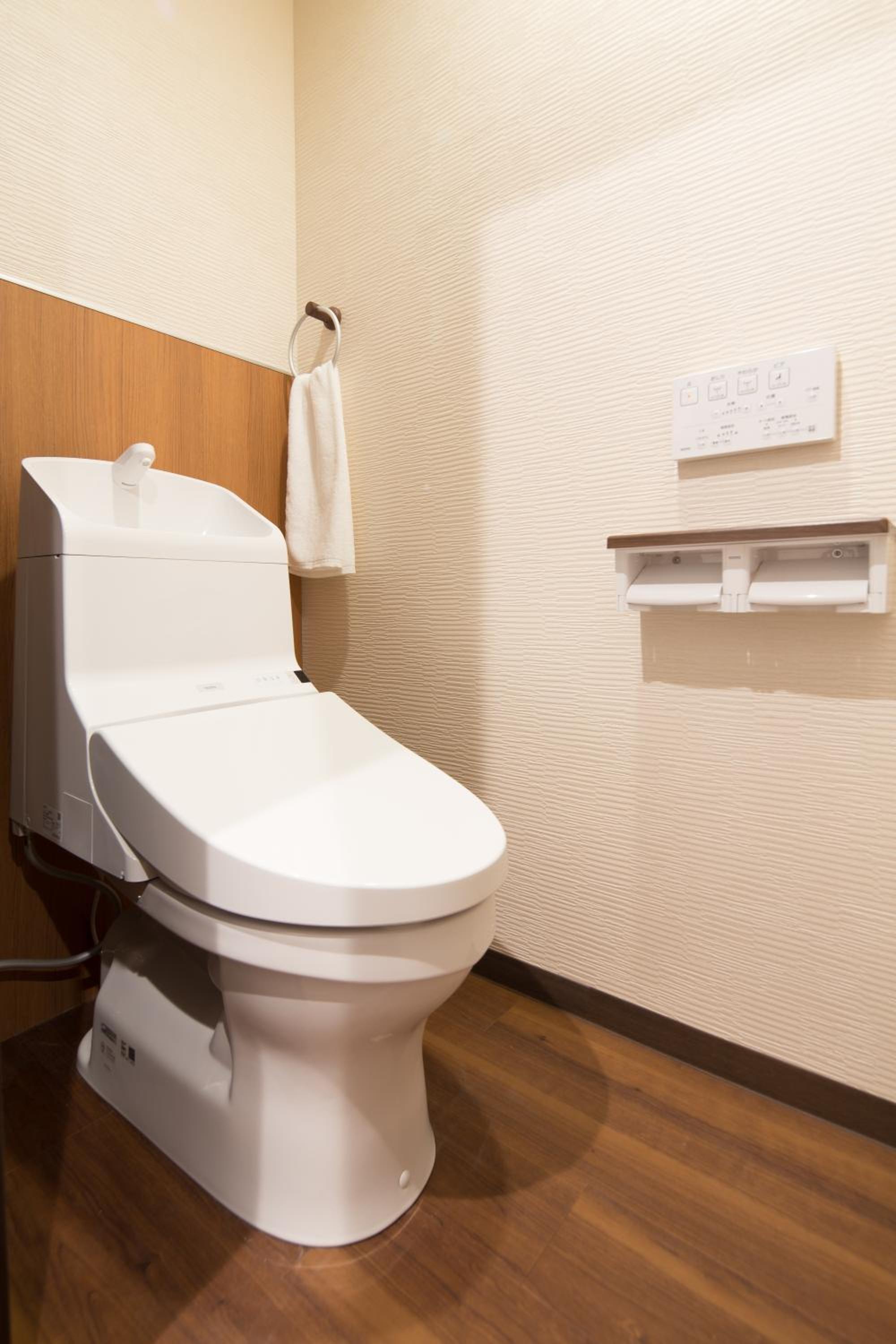 Quadruple Room with Private Bathroom photo 2