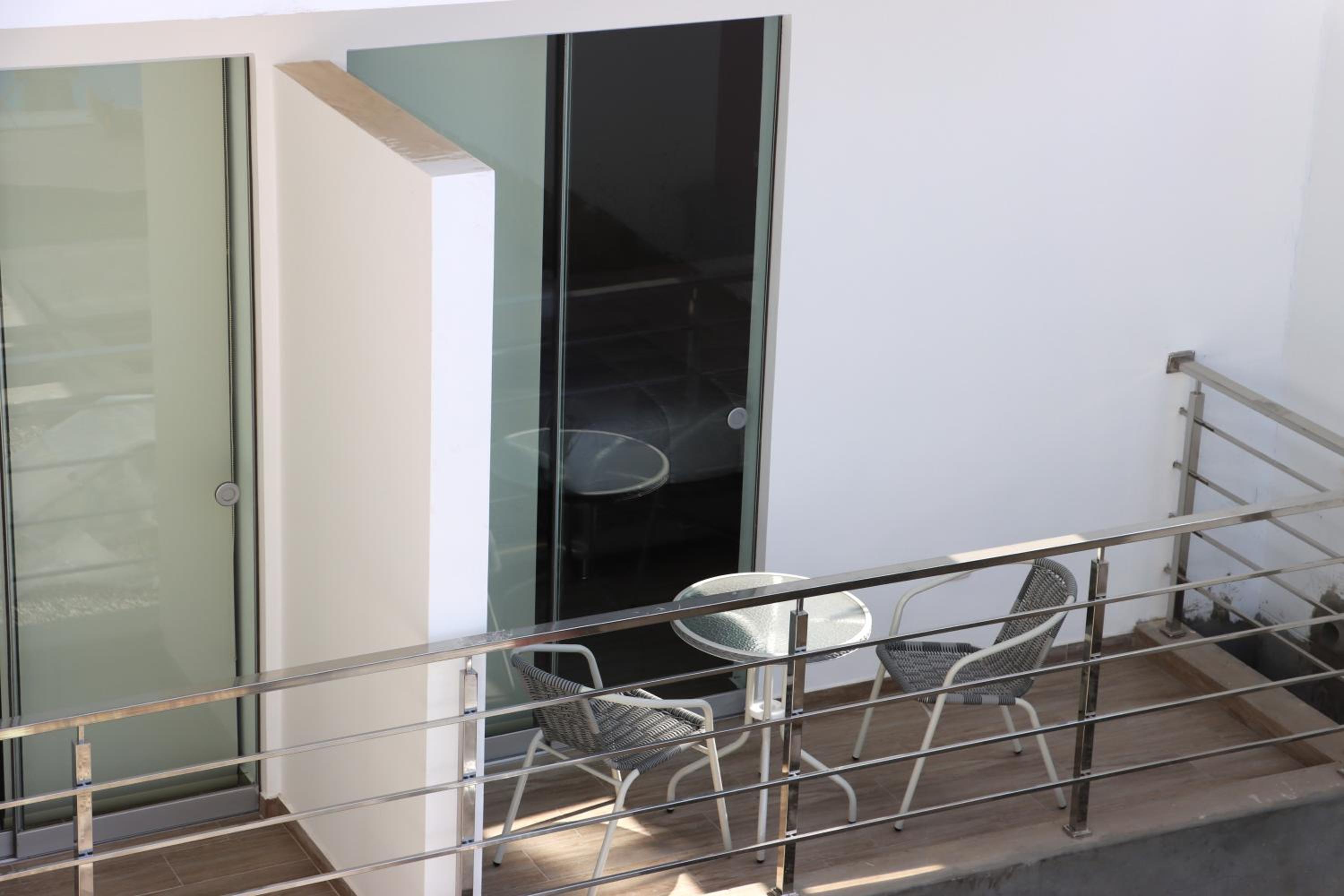 Deluxe Double Room with Balcony photo 3
