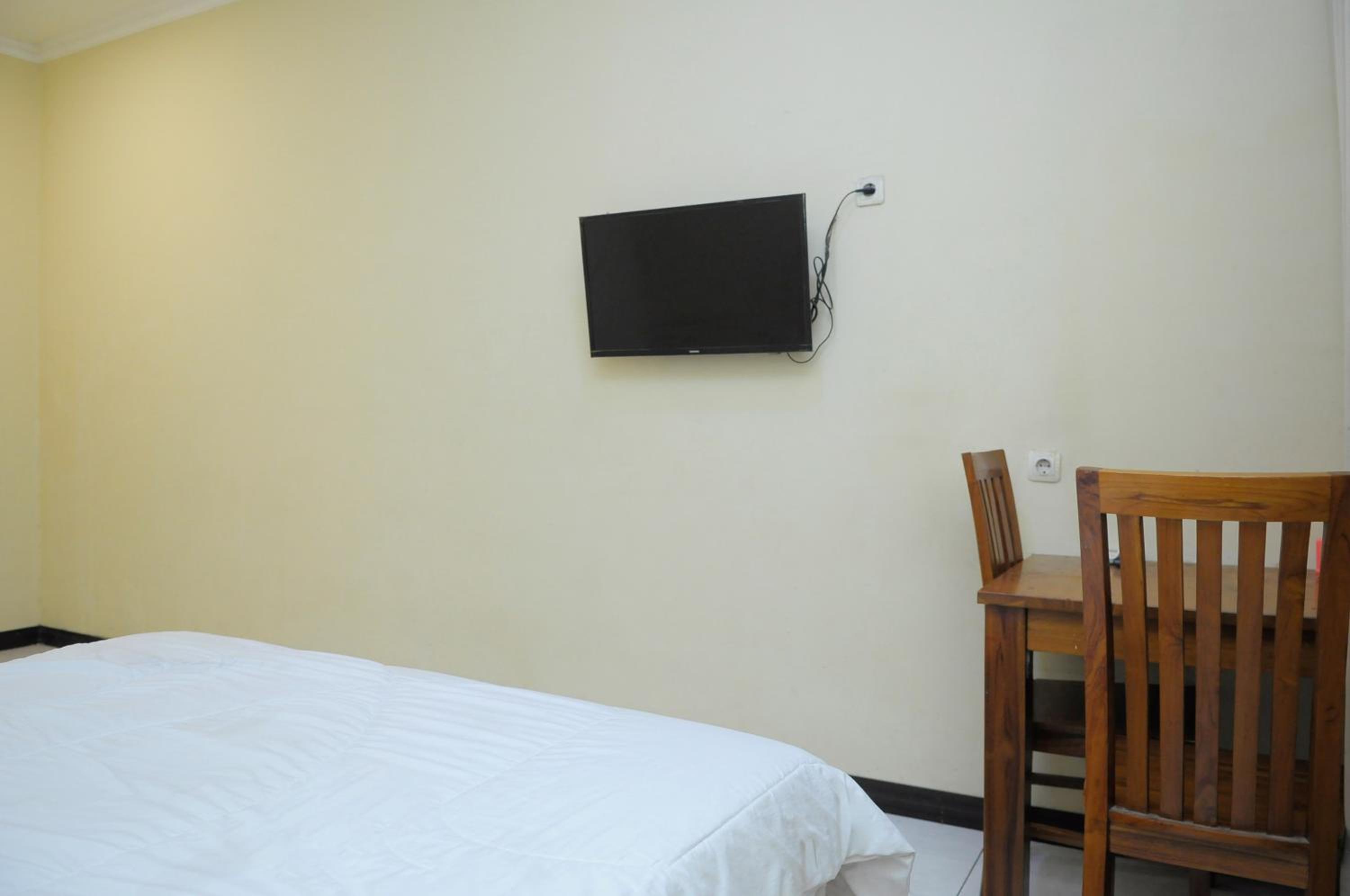 Economy Double Room photo 3