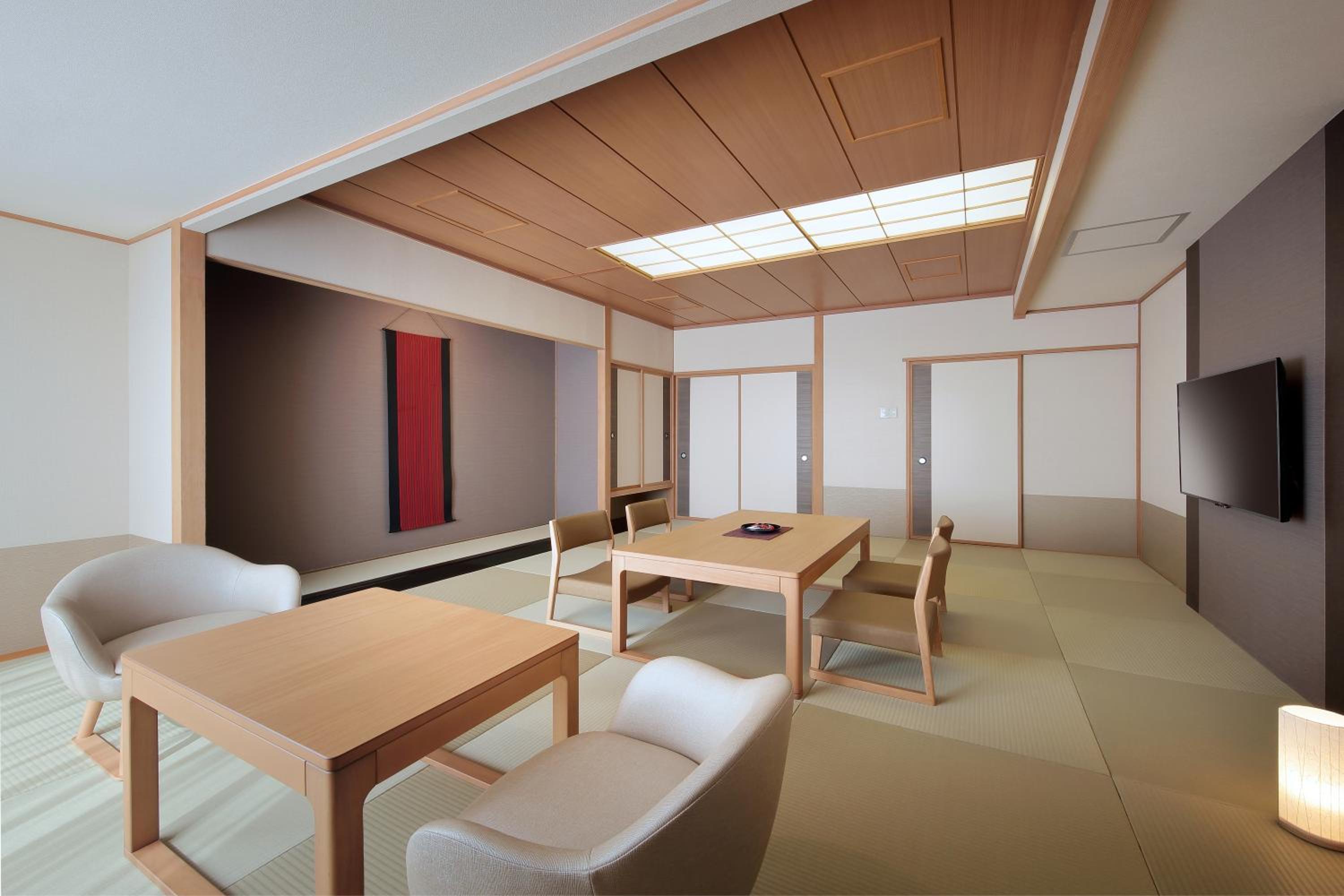 Family Room with City View  - Photo 4