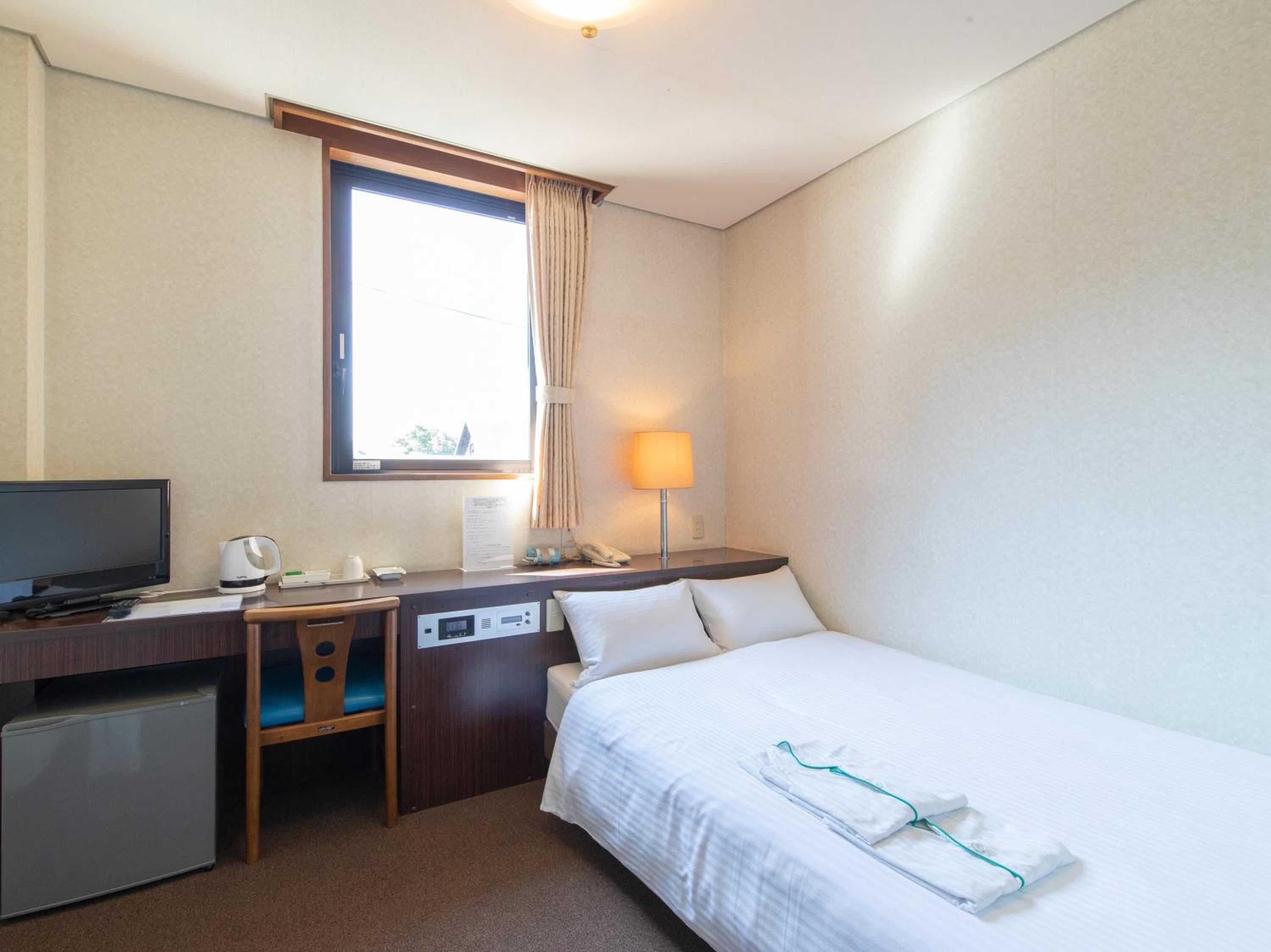 Single Room - Non-Smoking