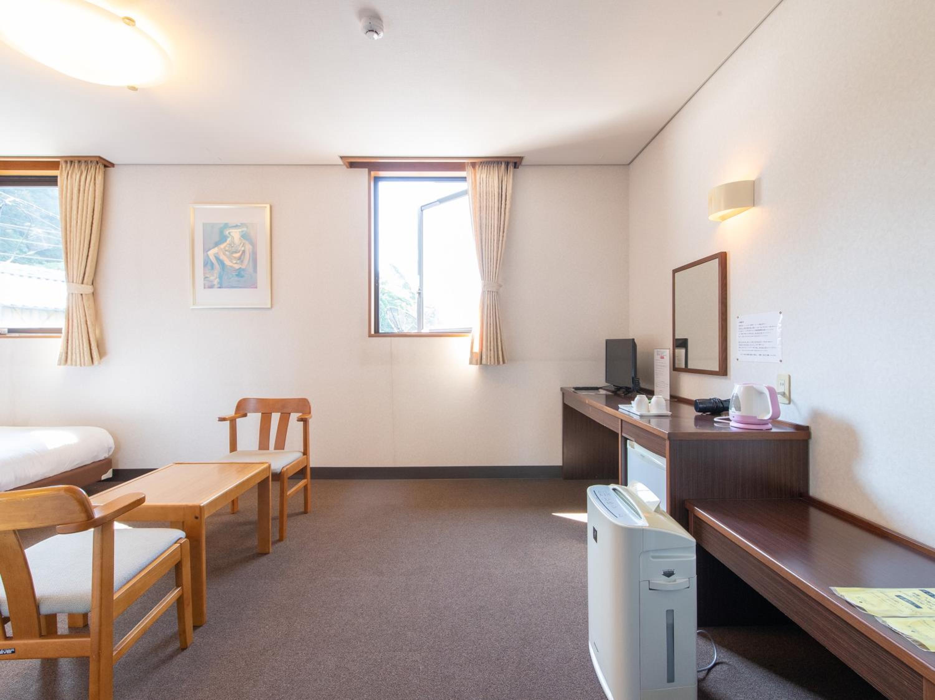 Standard Twin Room - Non-Smoking - Photo 11
