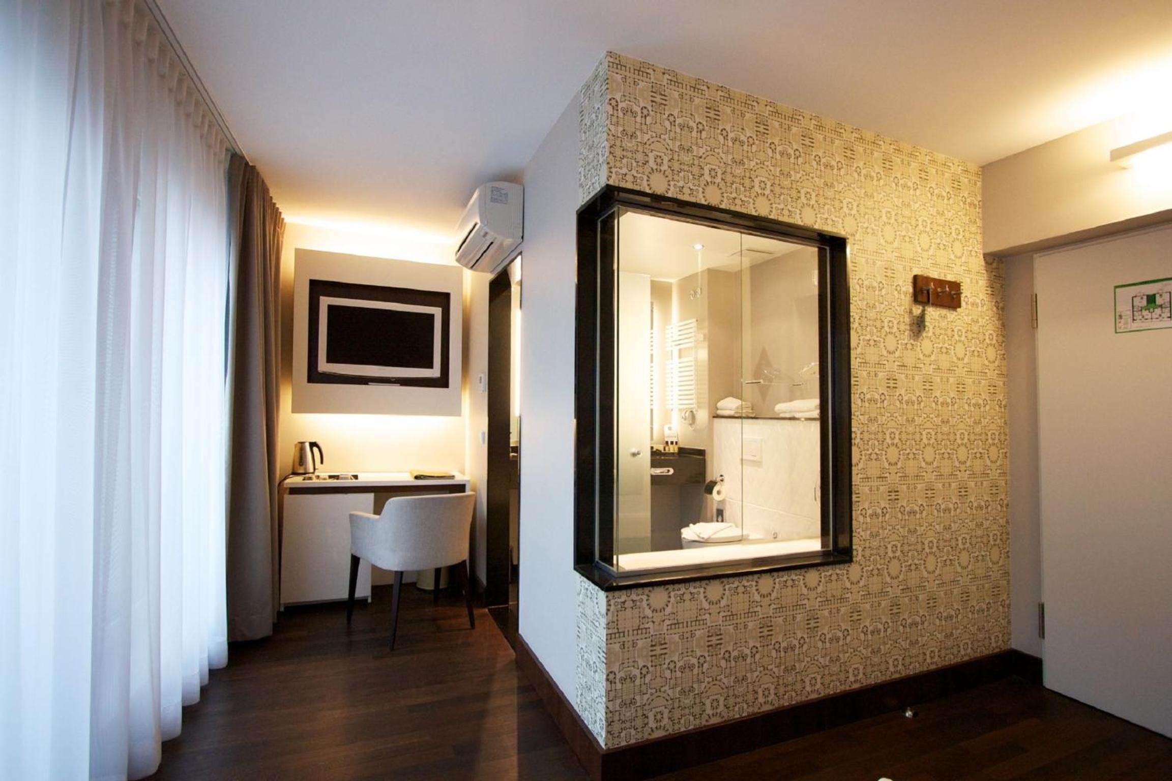 Premium Double Room photo 3