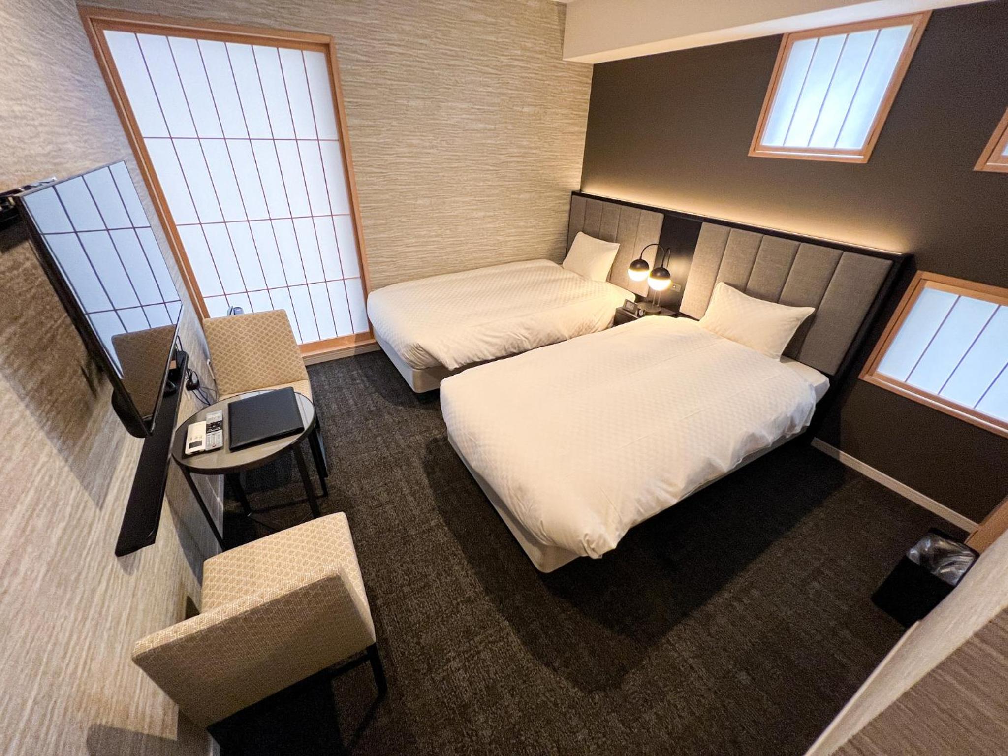 Standard Twin Room - Photo 5