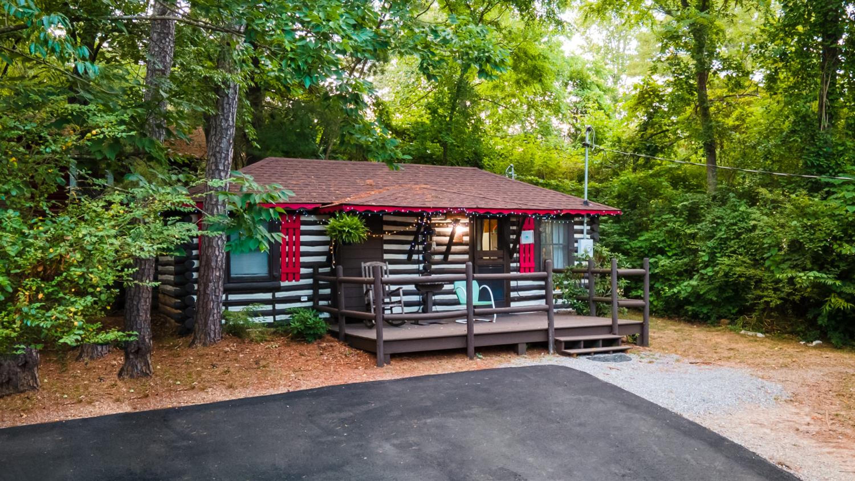 Traveler's Rest Cabin - Photo 2