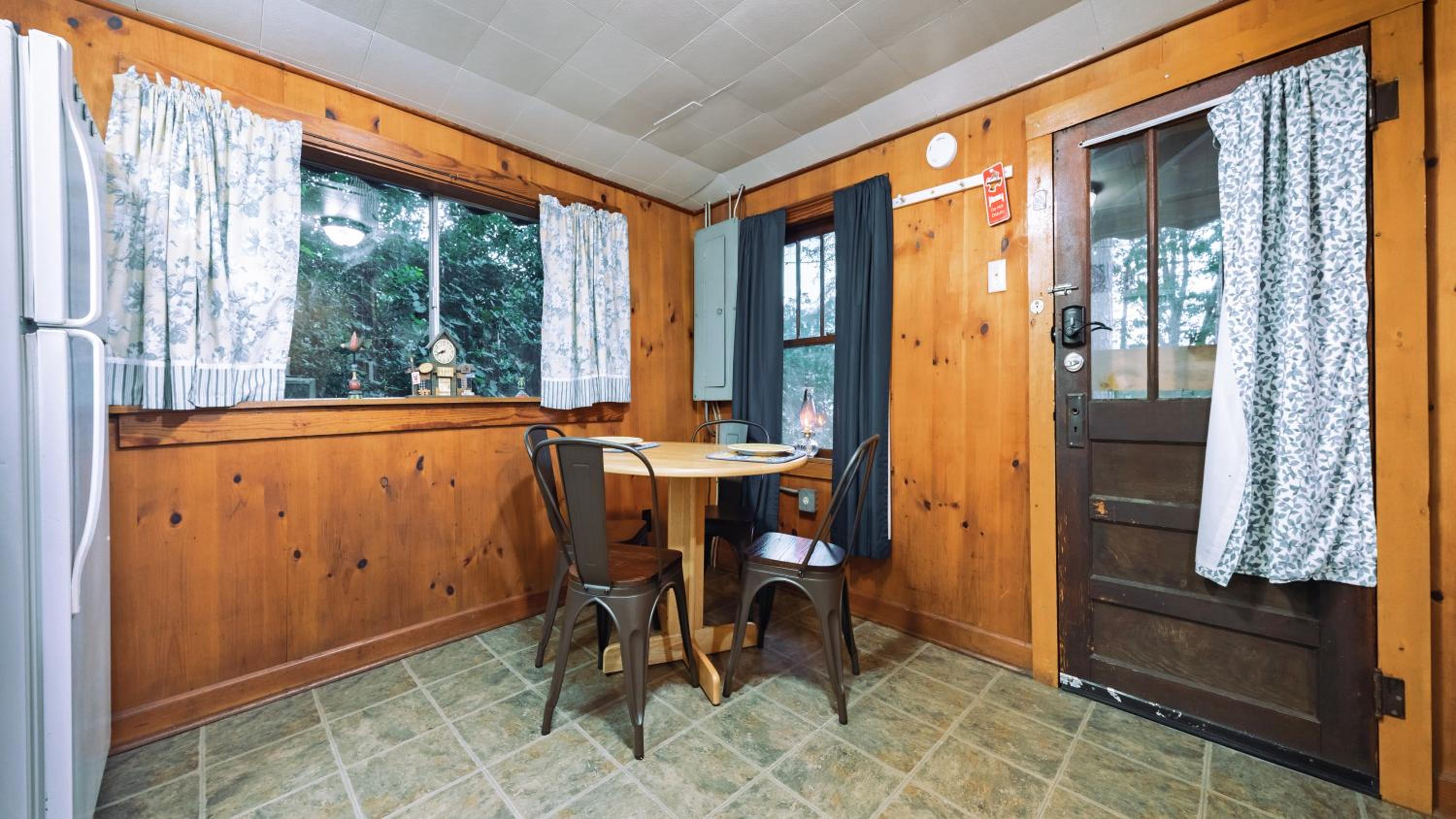Traveler's Rest Cabin - Photo 4