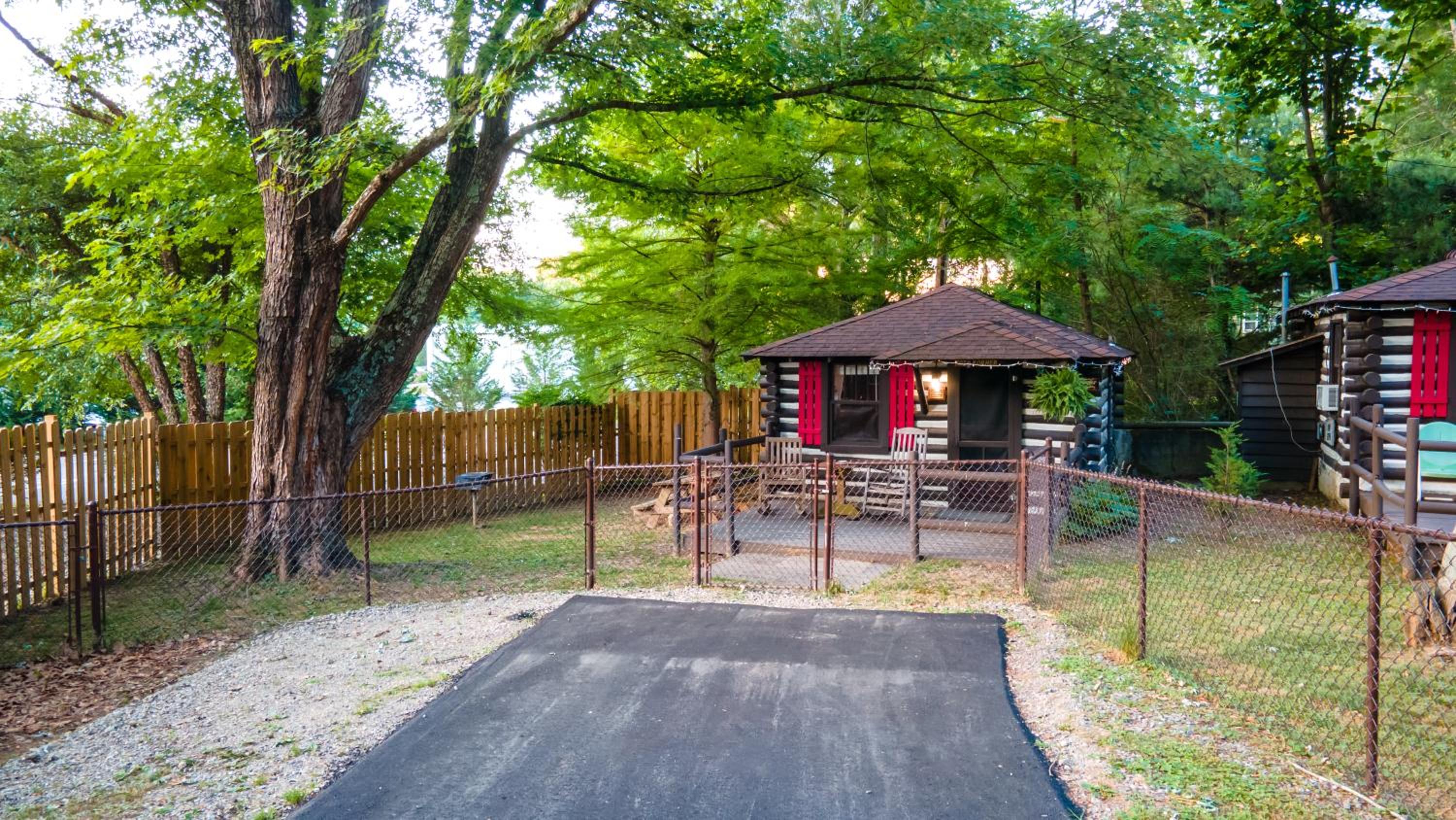 Kozy Korner Cabin - Photo 8