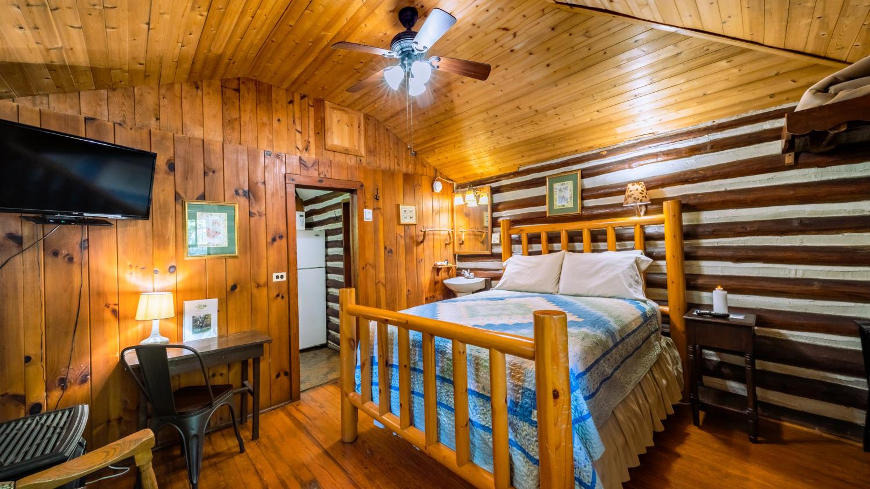 Kozy Korner Cabin - Photo 2